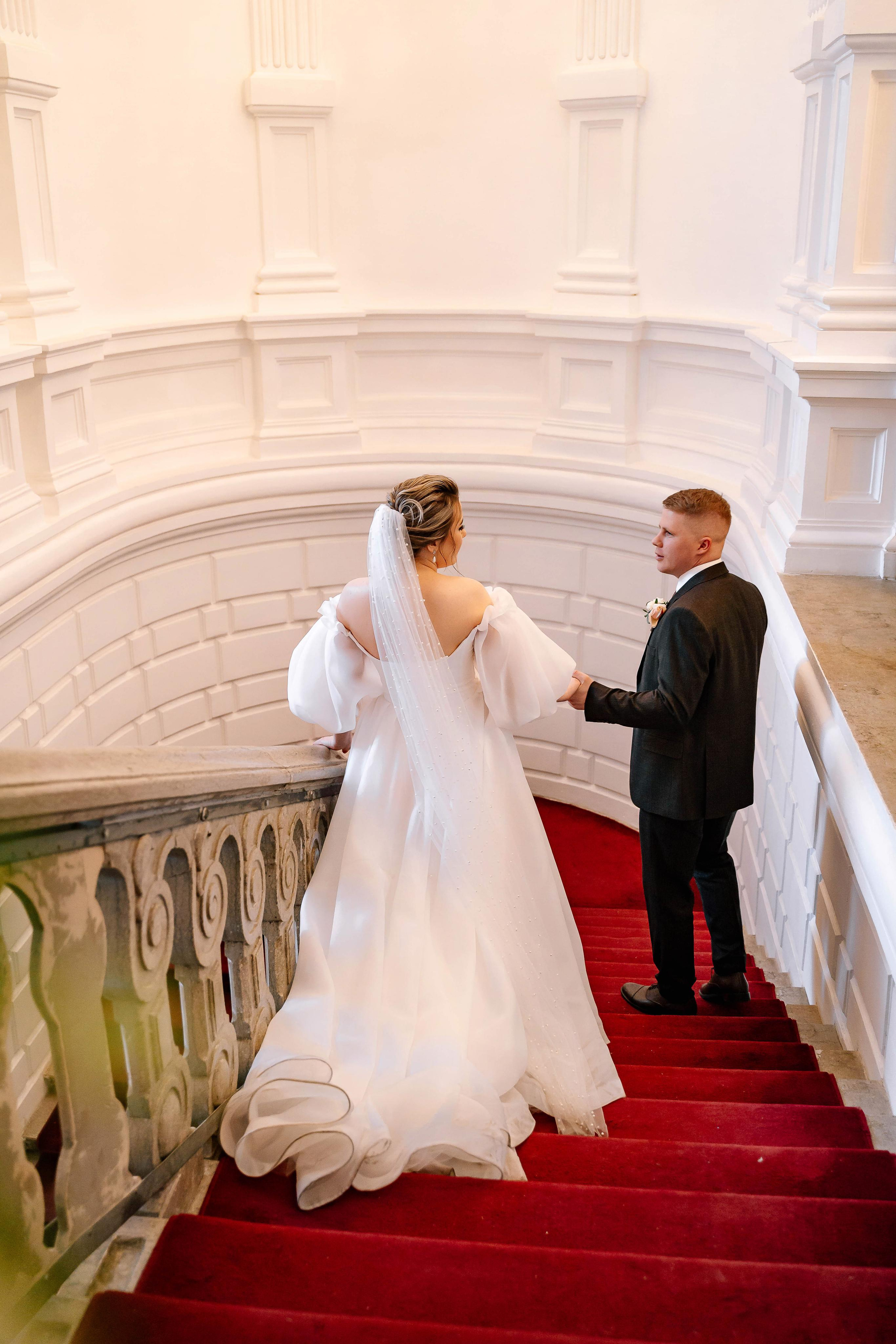 Свадебная фотосессия в Особняке спиридонова и в отеле Люмьер