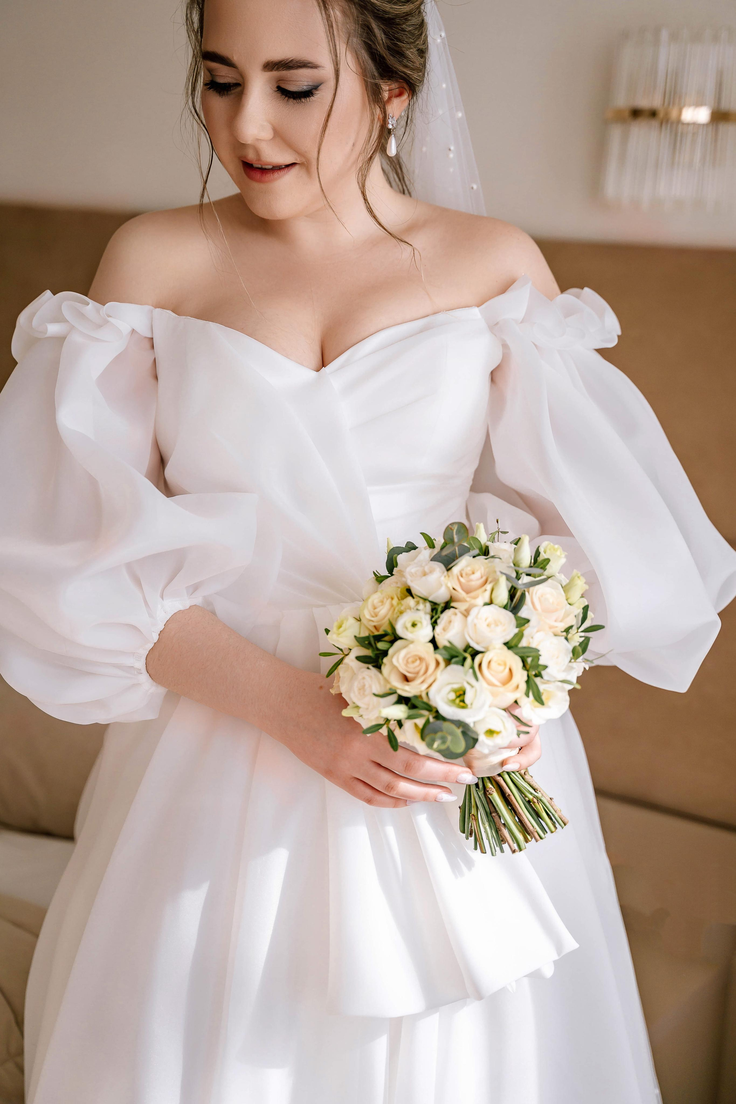 Свадебная фотосессия в Особняке спиридонова и в отеле Люмьер