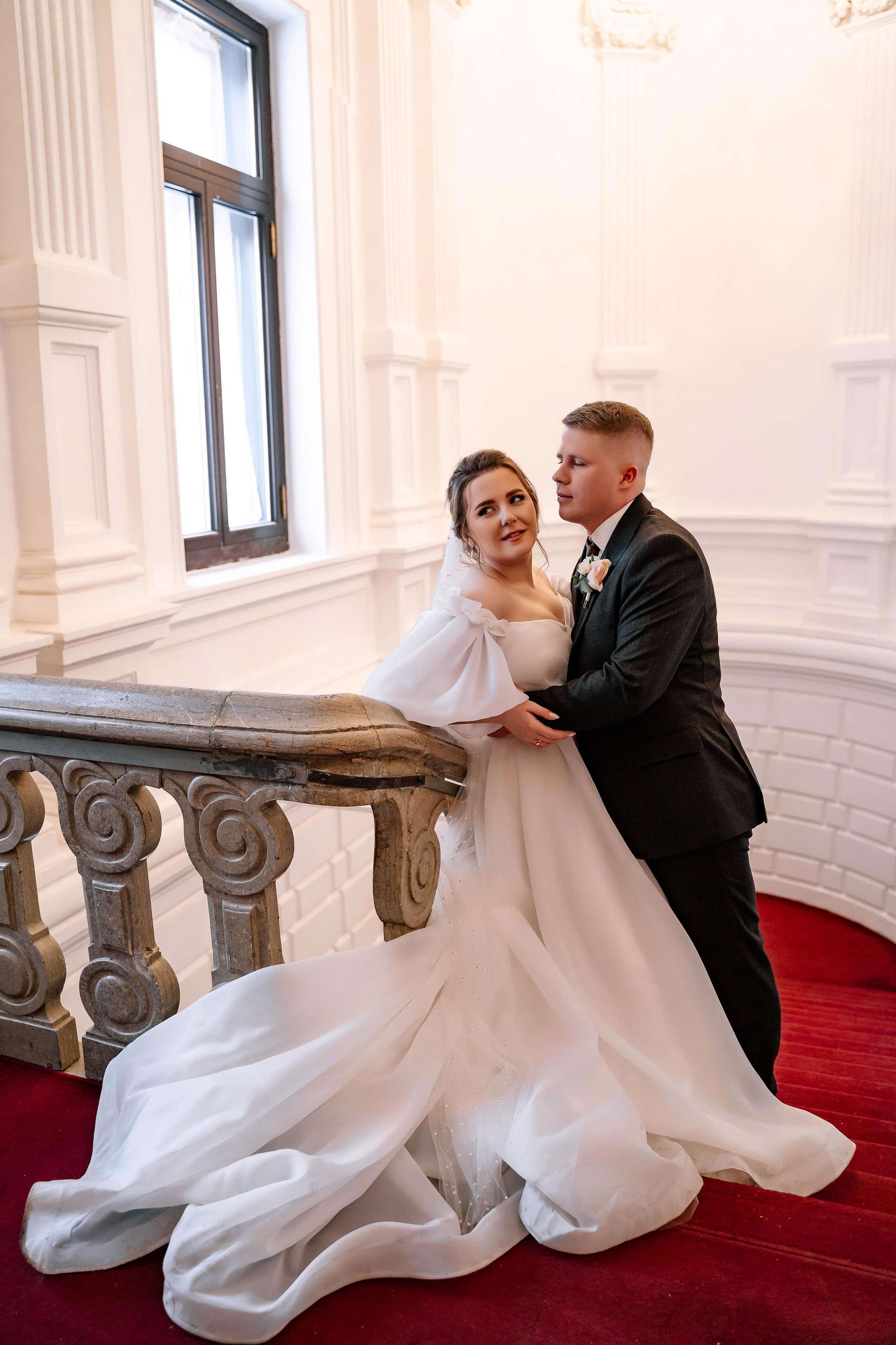 Свадебная фотосессия в Особняке спиридонова и в отеле Люмьер
