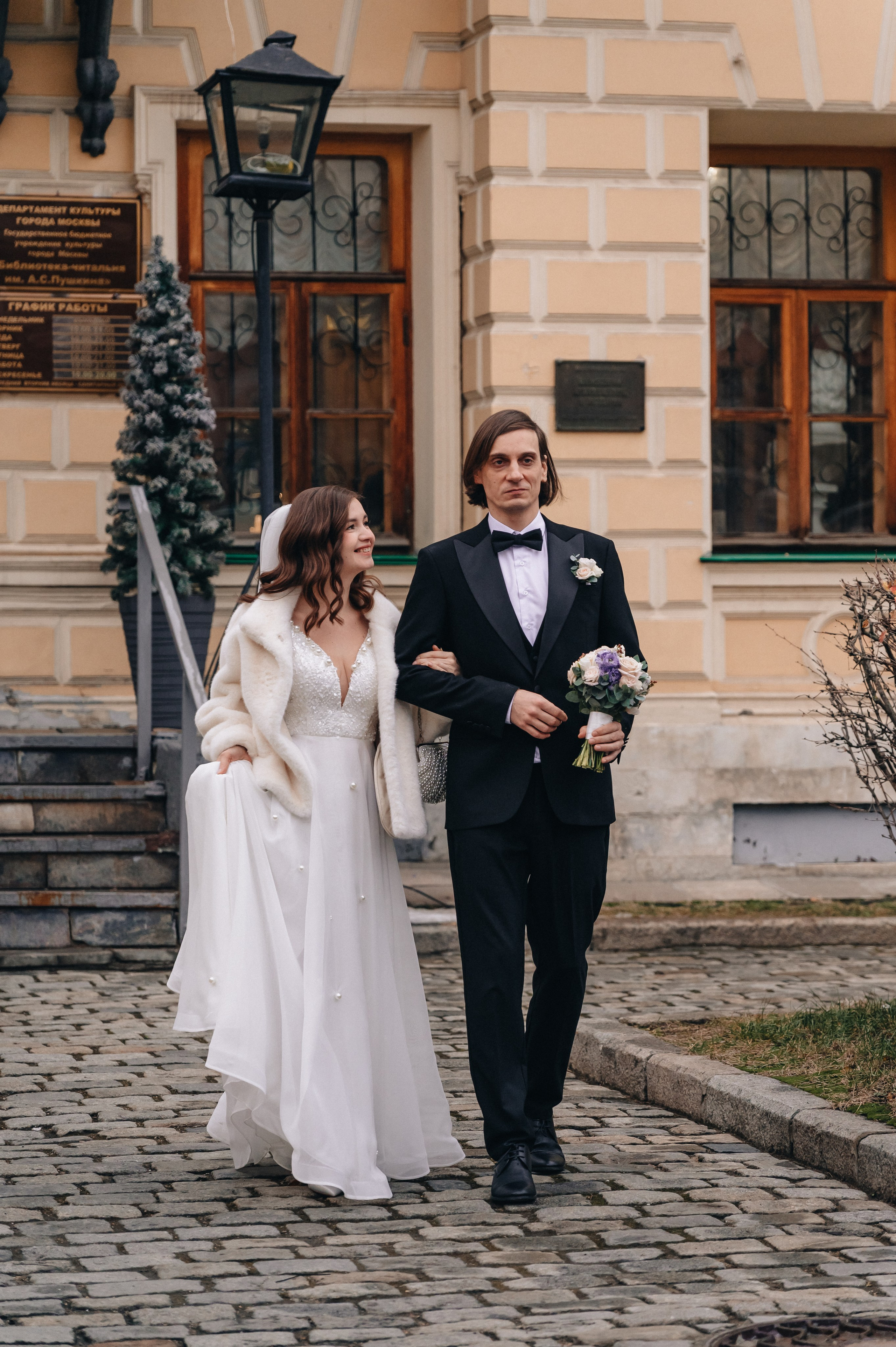 Свадебная фотосессия в библиотеке им. Пушкина. Портретный фотограф Москва Светлана Кашура