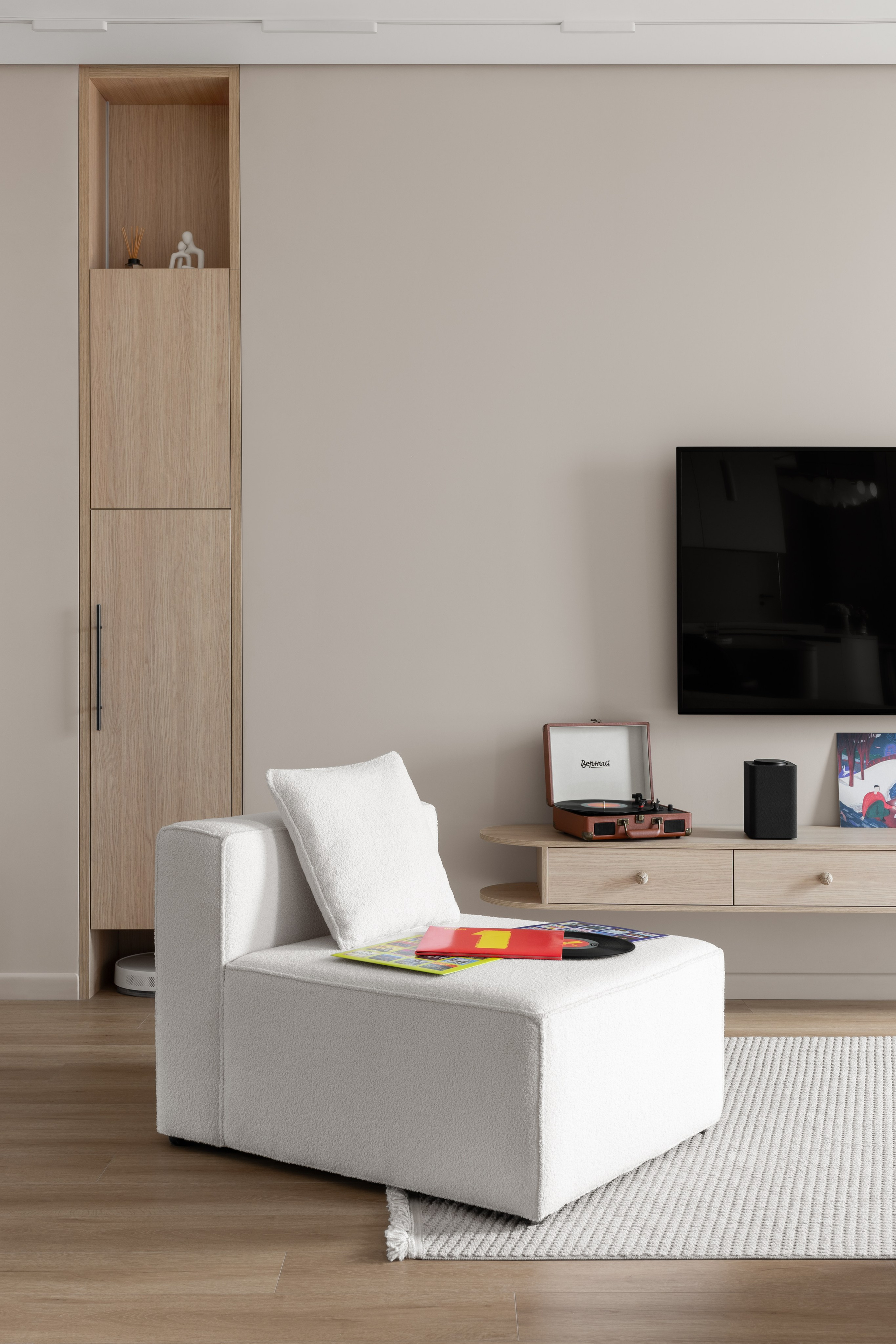 Интерьерный фотограф Алматы и Астана, фотосъёмка реализованного дизайн-проекта, стилизация и декорирование.