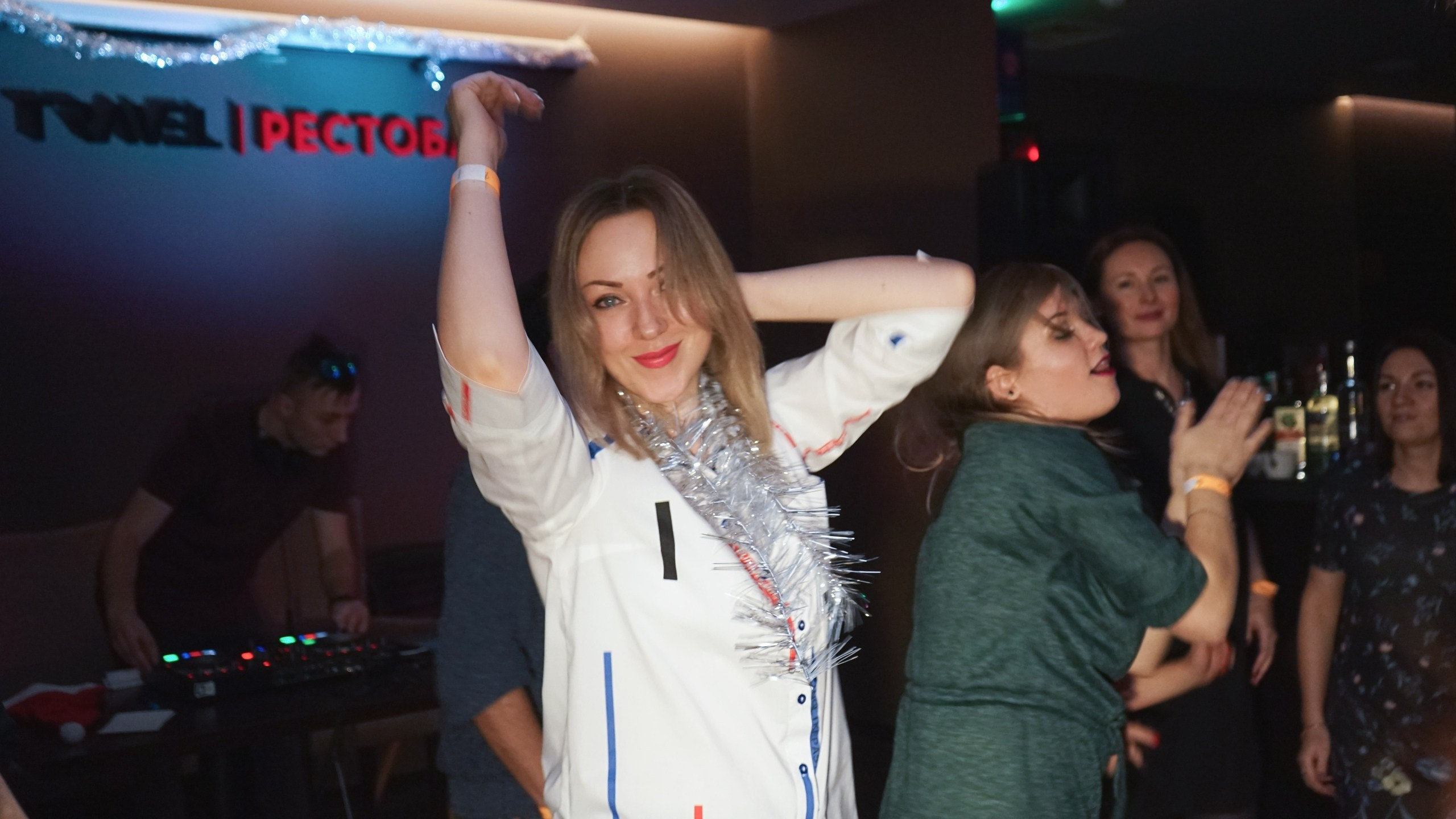 Клубная вечеринка «Новогодний корпоратив» | 28.12.19. Галерея Фантим