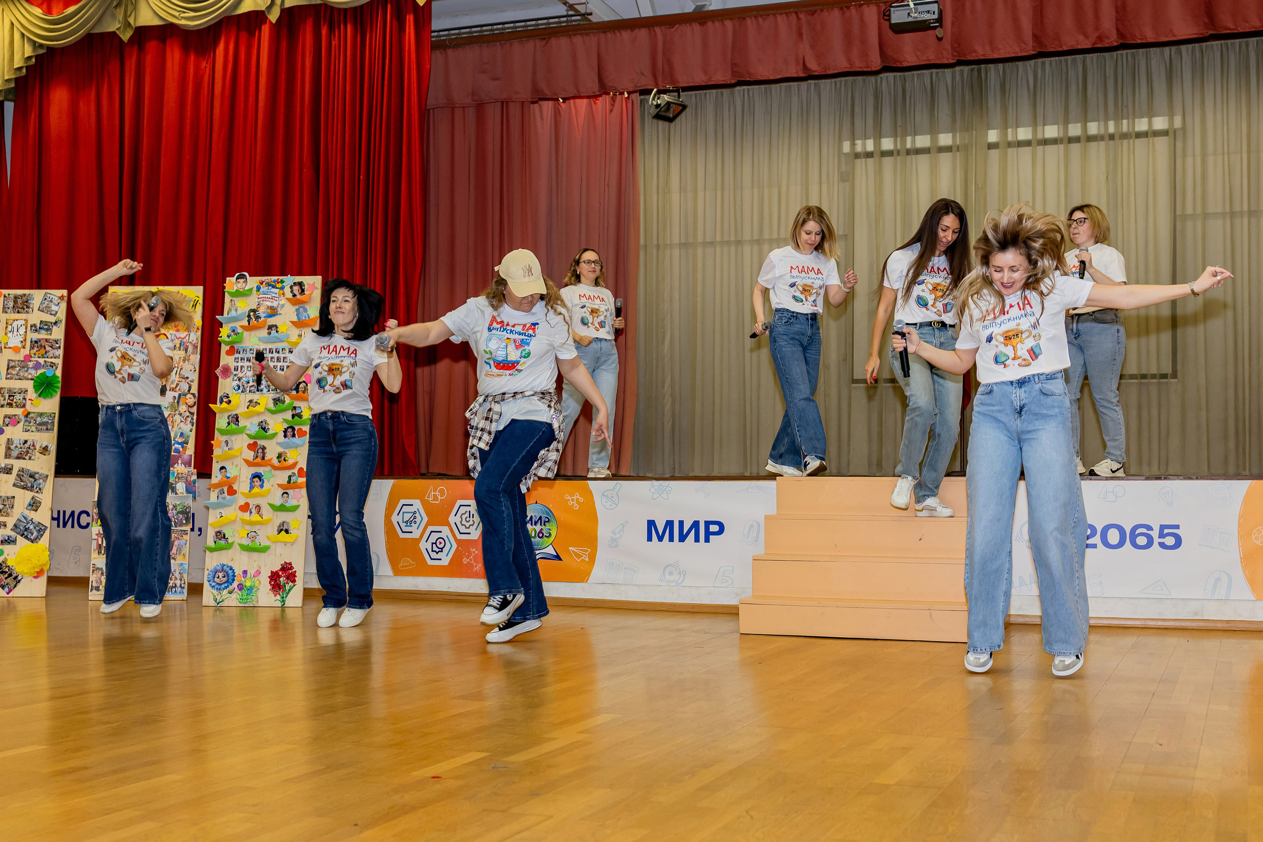 Выпускной праздник в начальной школе. Фотограф и видеограф Москва. Свадебный фотограф, видеограф. Выпускные альбомы. Оживающие альбомы