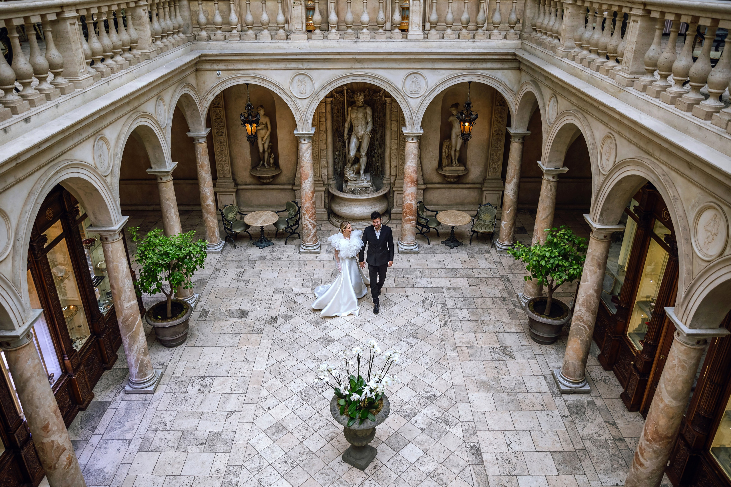 Свадьба в ресторане Турандот. Фотограф и видеограф Москва. Свадебный фотограф, видеограф. Выпускные альбомы. Оживающие альбомы