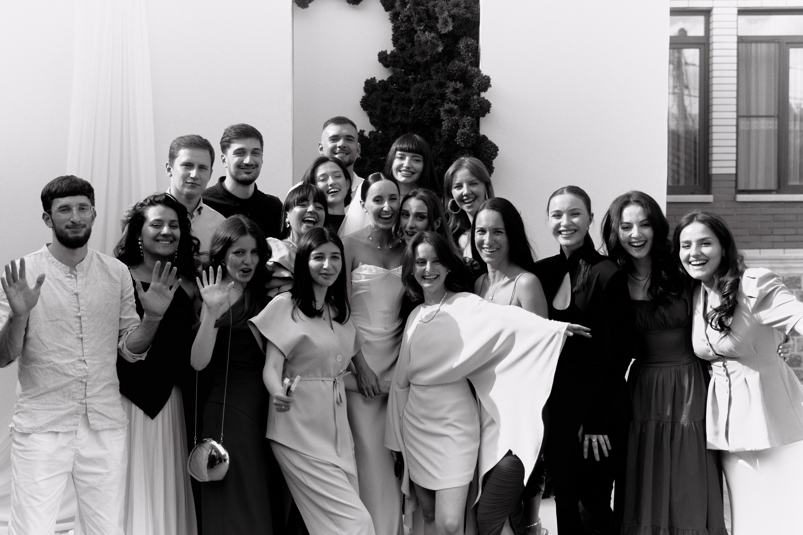 Мега и Зарема. Фотограф ALINA DZHIDZALOVA