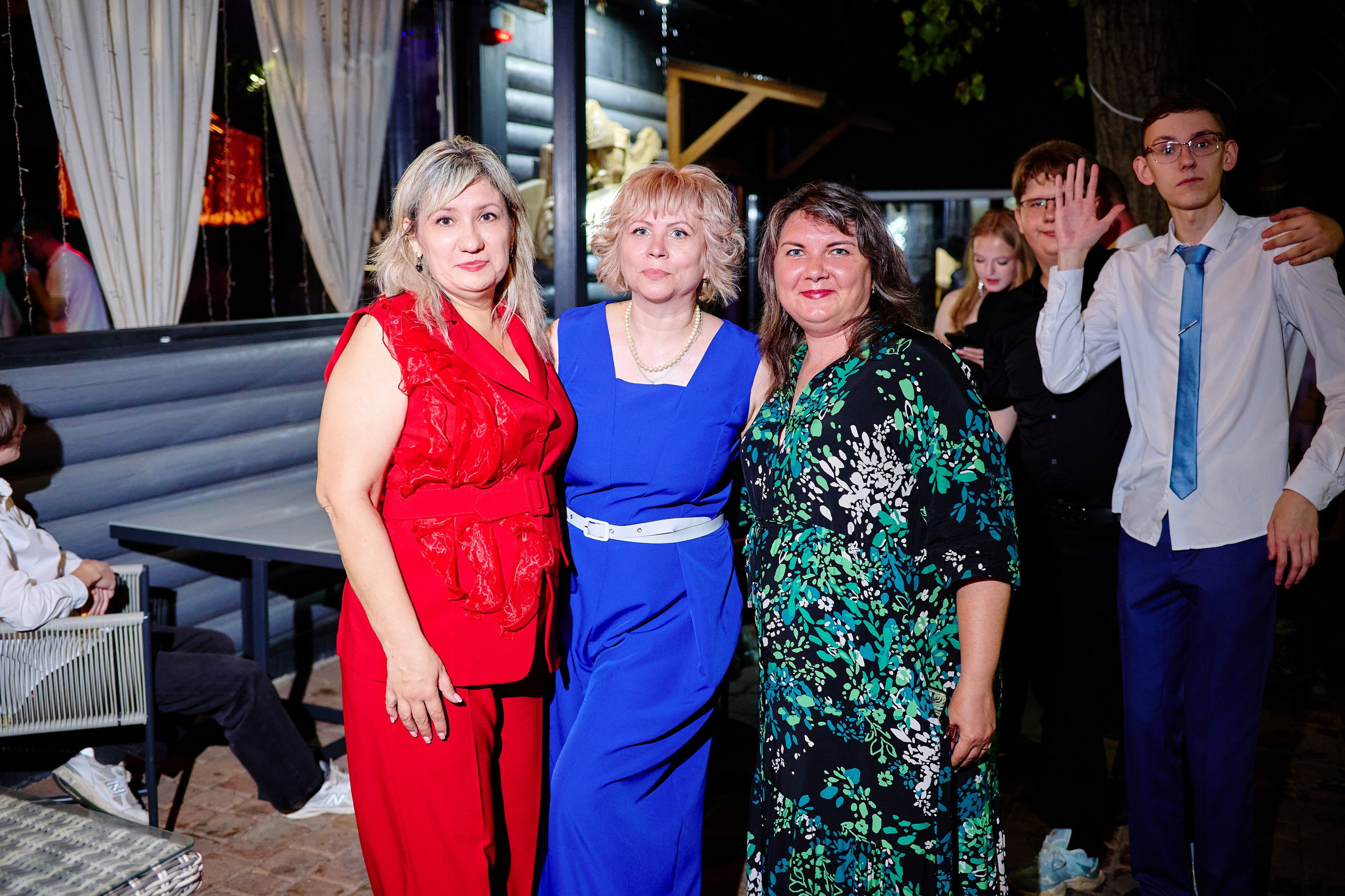 Выпускной 35 Сош. Фотограф Выпускные альбомы Таганрог Сергей Коробченко