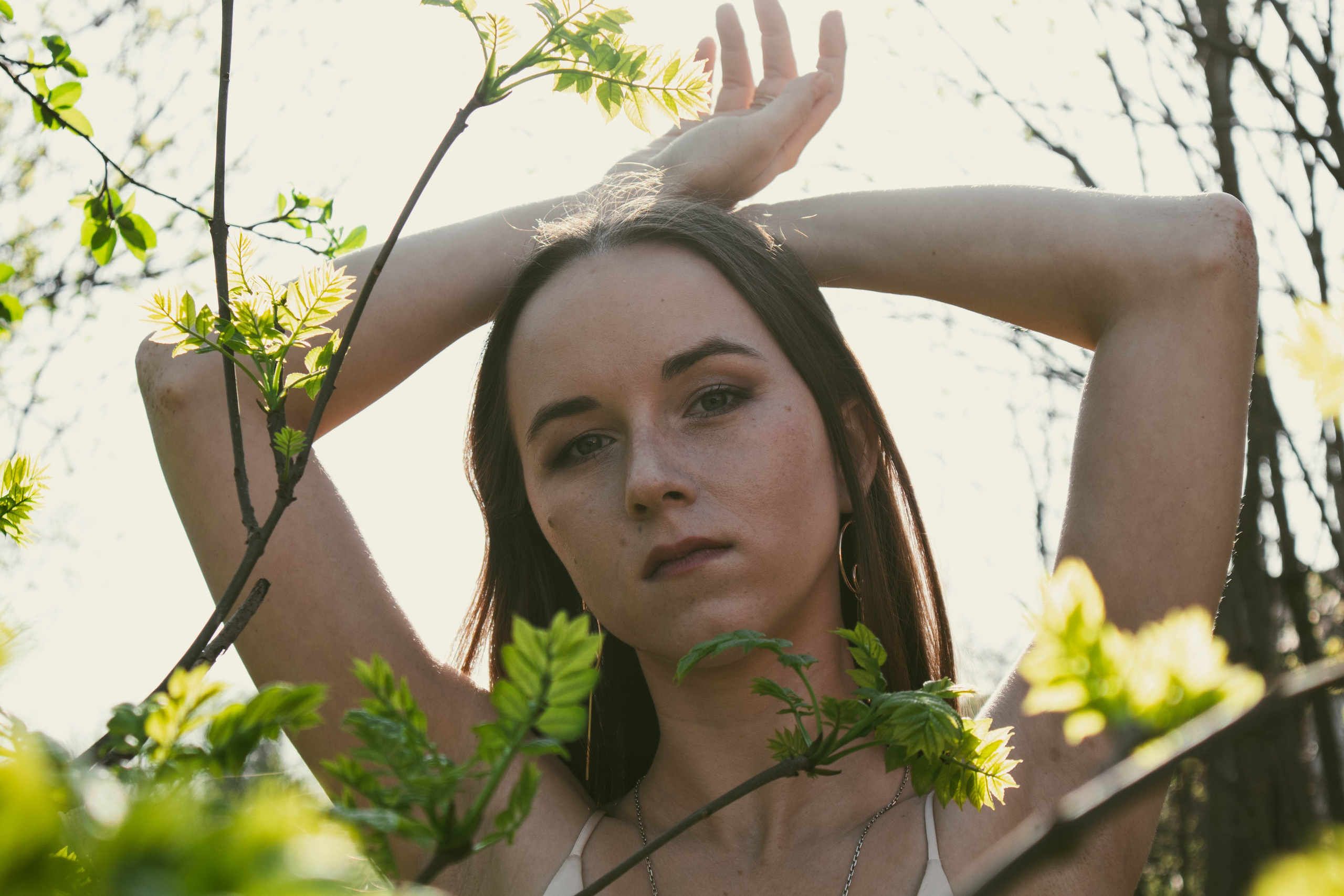 «Деревья шепчут, горы молчат». Уличный фотограф Города N