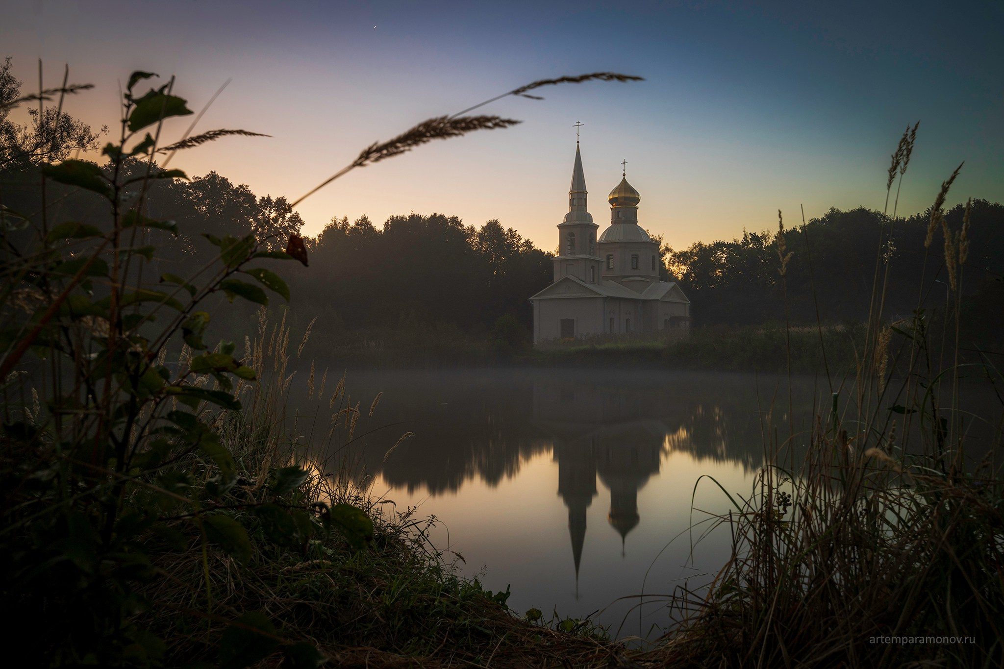 Церковь Николая Чудотворца в Фомищево. Фотохудожник Артём Парамонов