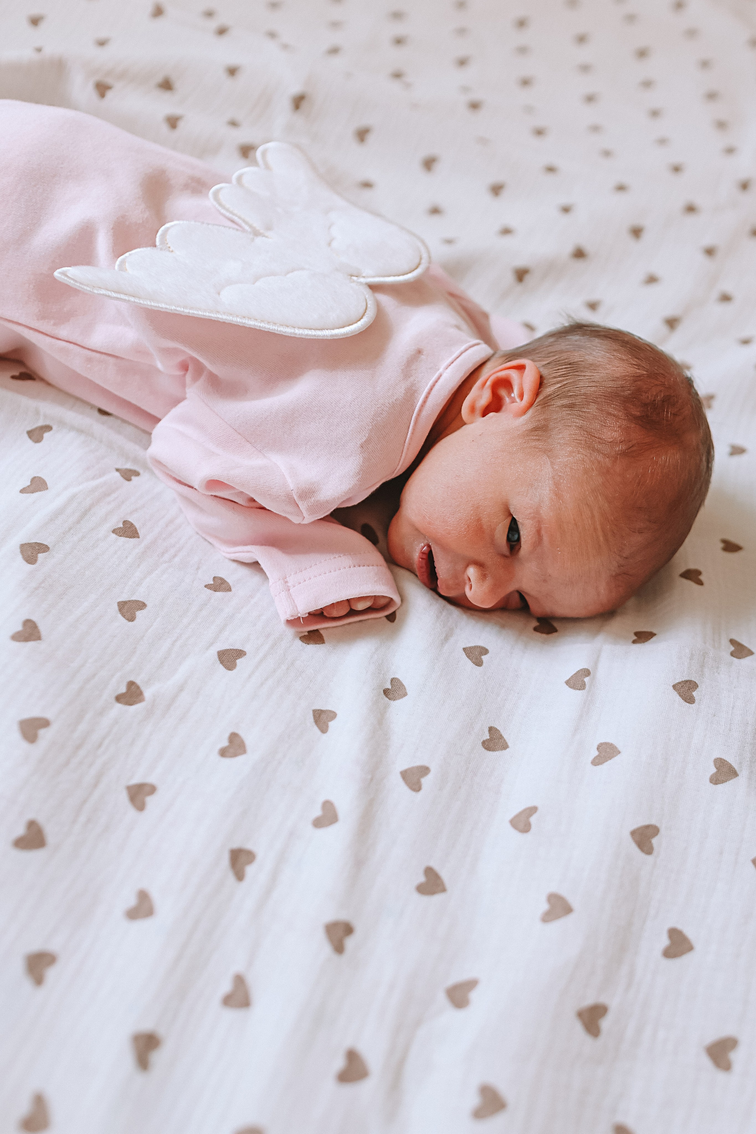 Выписка палата+внизу ПЦЭ. Семейный фотограф Тюмень, фотограф на роды Салмина Мария