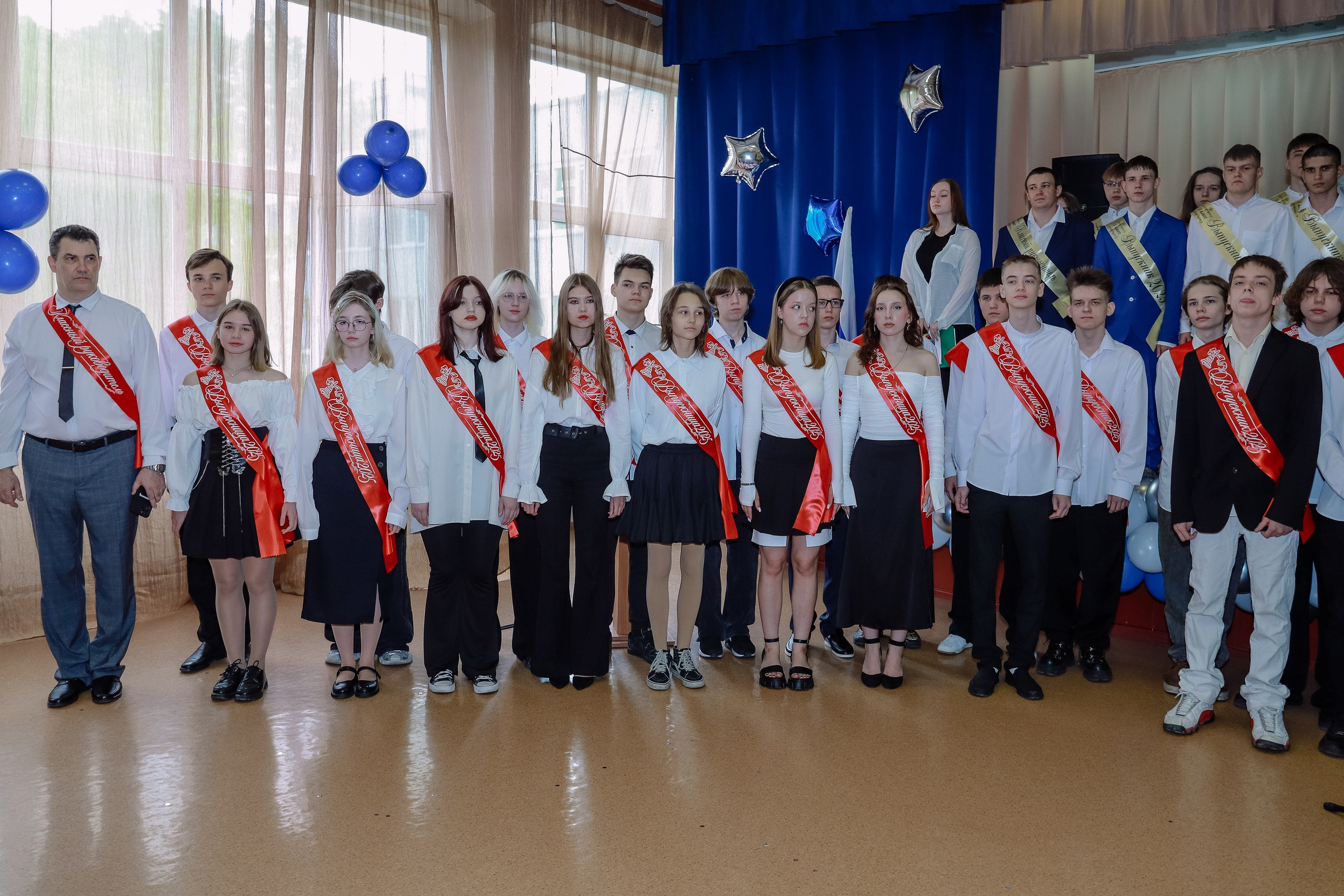 Последний звонок 9 кл № 26. Фотограф Юлия Мальцева