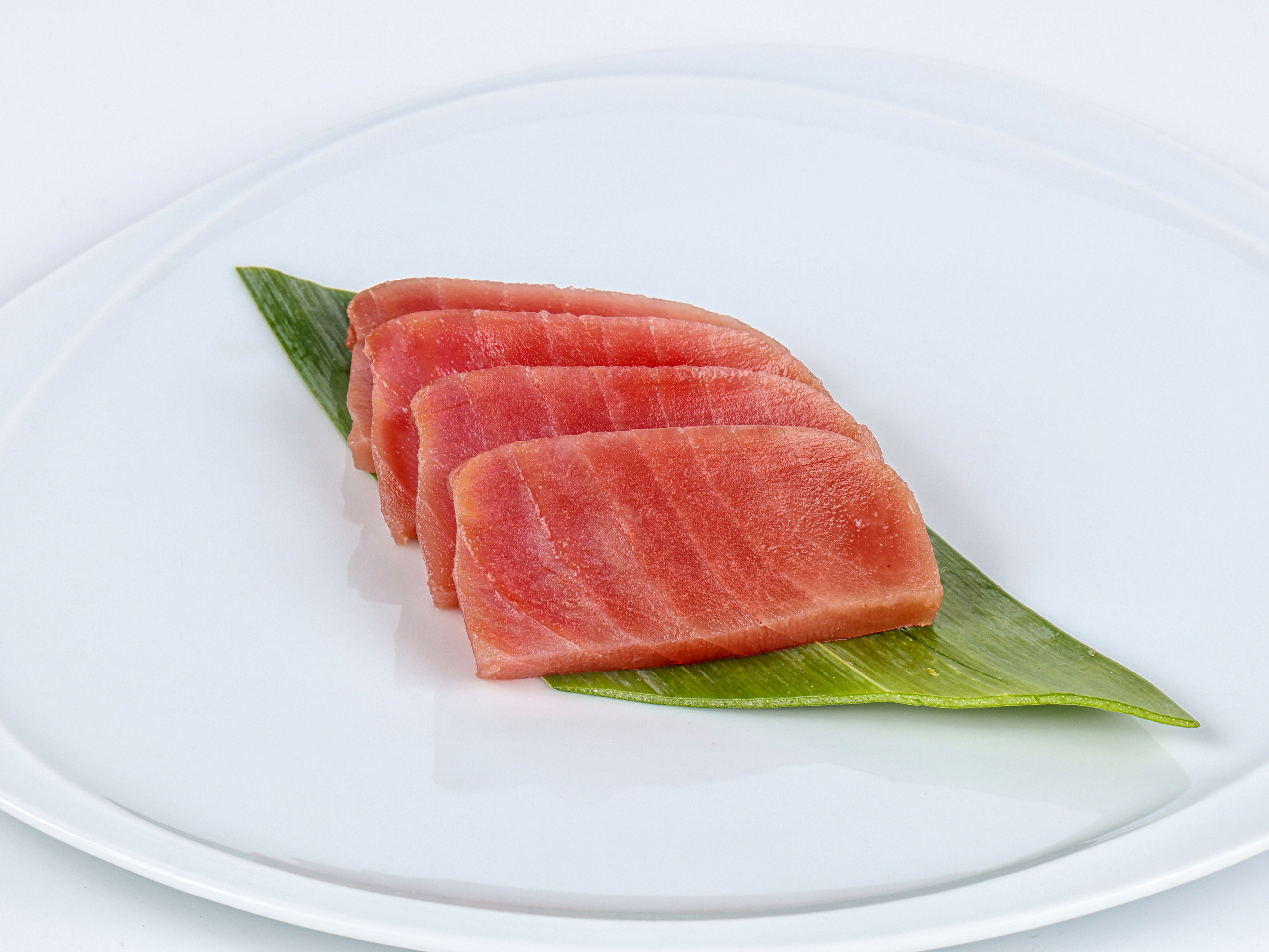 Фотосъемка суши и роллов. Заказ по тел.: +7 (906) 006-90-22. Фуд-фотограф Андрей Старостин — съемка еды в Москве. 9000 руб. в час