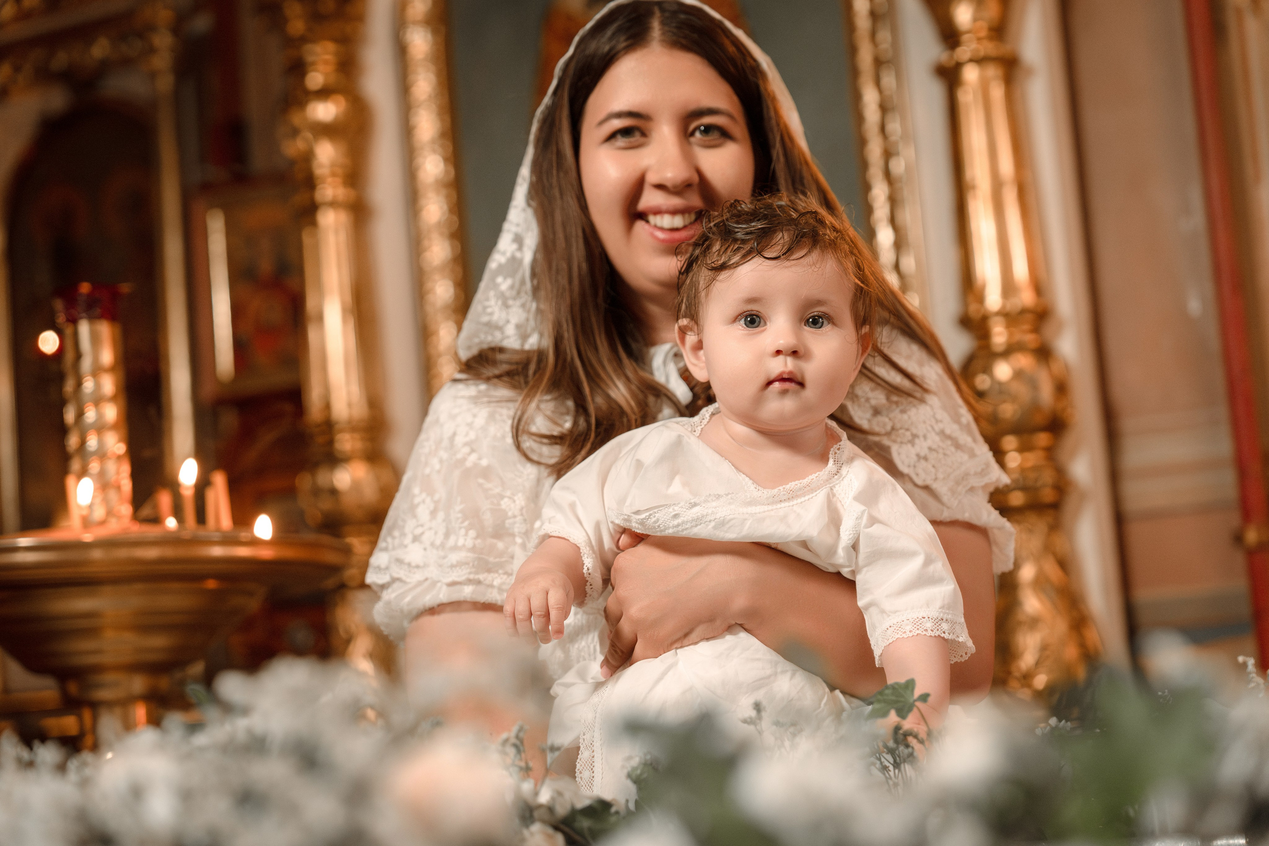Крещение Вареньки в Храме Воскресения Словущего в Даниловской Слободе. Фото- и видеосъёмка крещения и венчания. Фотограф на крещение Москва