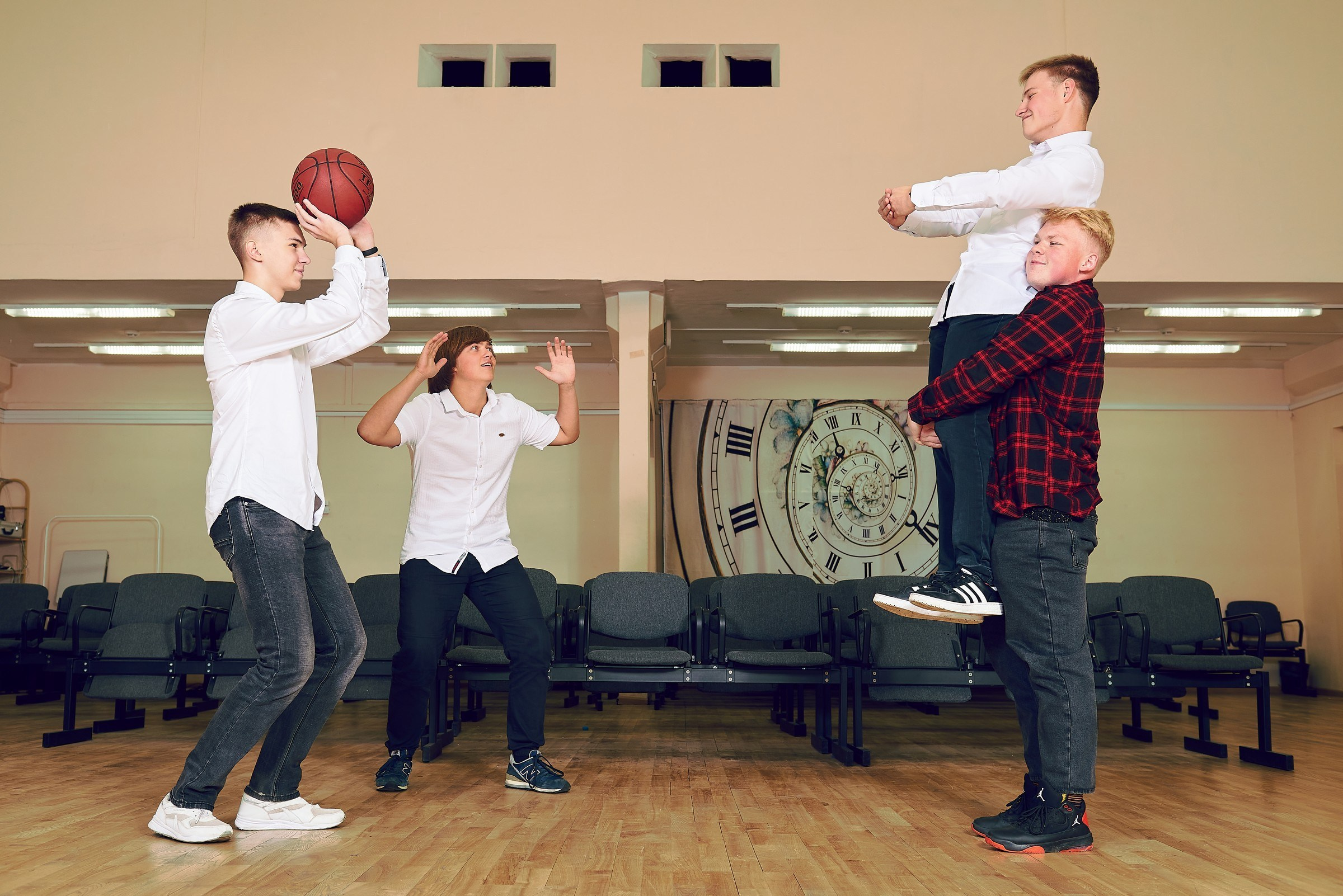 ГАЛЕРЕЯ старшая и средняя школа. Фото и видео Москва. Свадебный фотограф, видеограф, фотосессии, видеосъемка