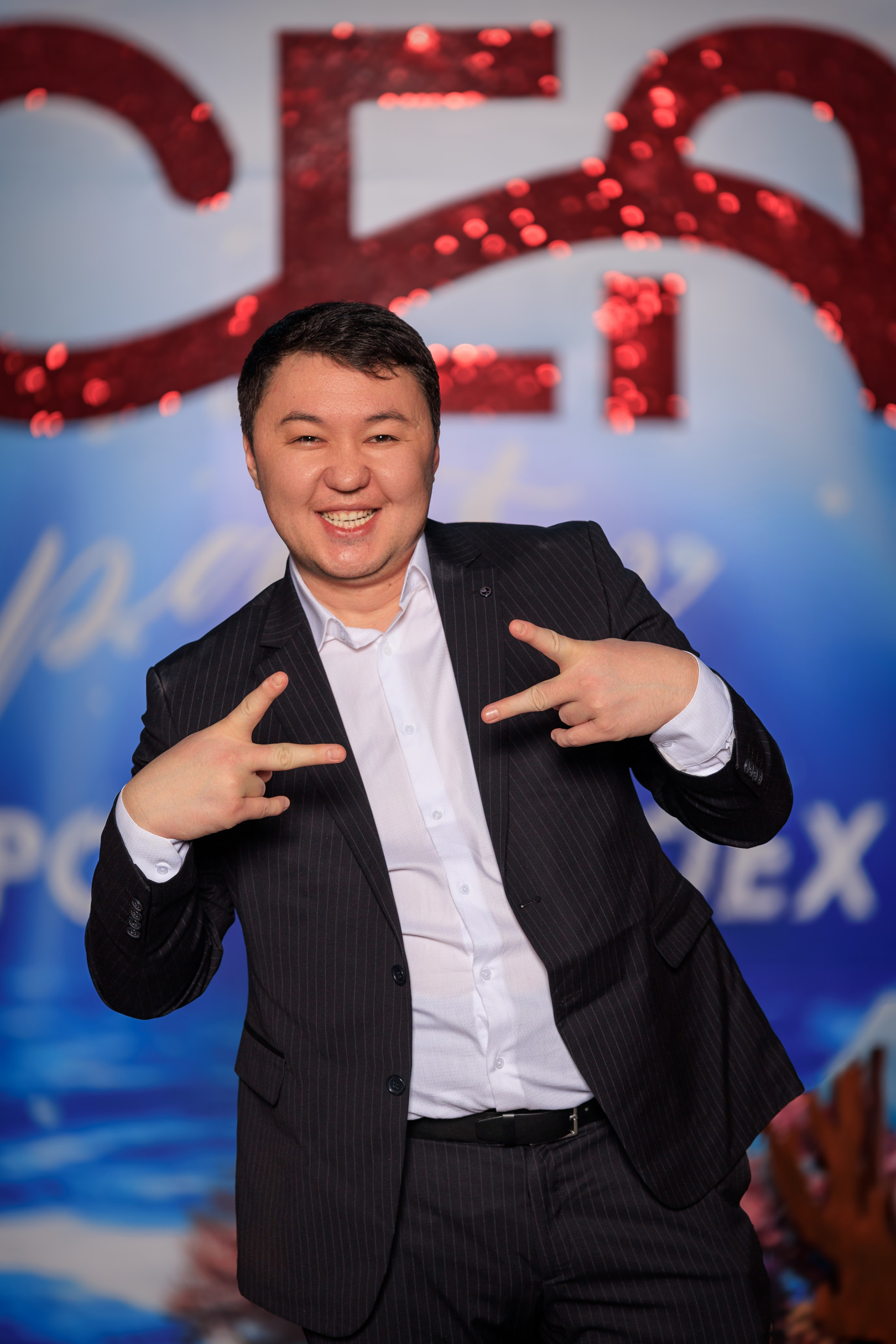 Бизнес-фотограф в Алматы — корпоративные съёмки, деловые портреты и репортажи. Профессиональный фотограф в Алматы