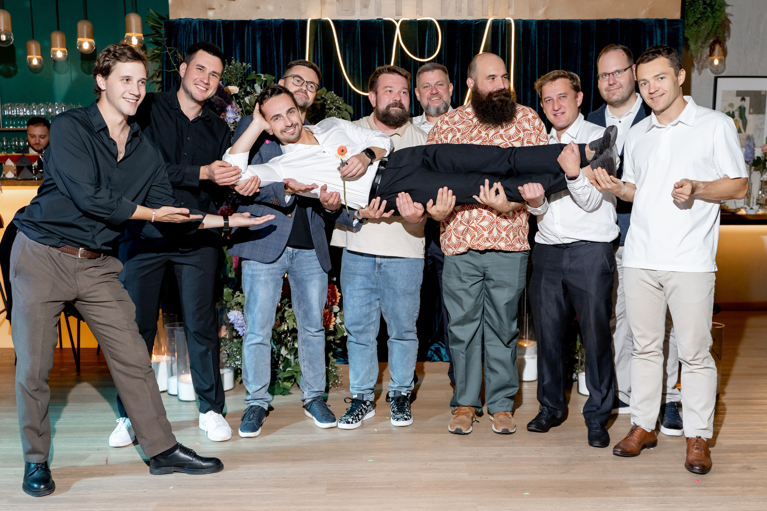 Репортаж мероприятия, репортажная съемка в Москве и Московской области, фотограф на мероприятие, фотосъемка юбилея, репортаж свадьбы, event, фотосессия на фотозоне, фотограф на юбилей, фотограф на день рождения, репортажный фотограф, съемка мероприятия, съемка на фотозоне, фотограф на корпоратив, фотограф на свадьбу, фотограф на детский праздник, фотограф на выпускной. Свадебный репортаж в лофте.