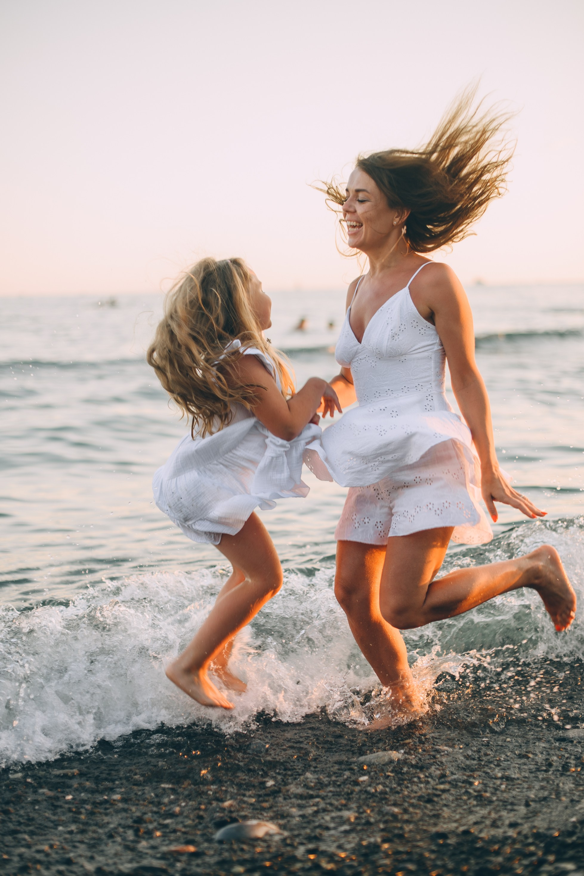 Игры на пляже) Центральный Сочи, пляж Цирк. Свадебный и семейный фотограф София Невская