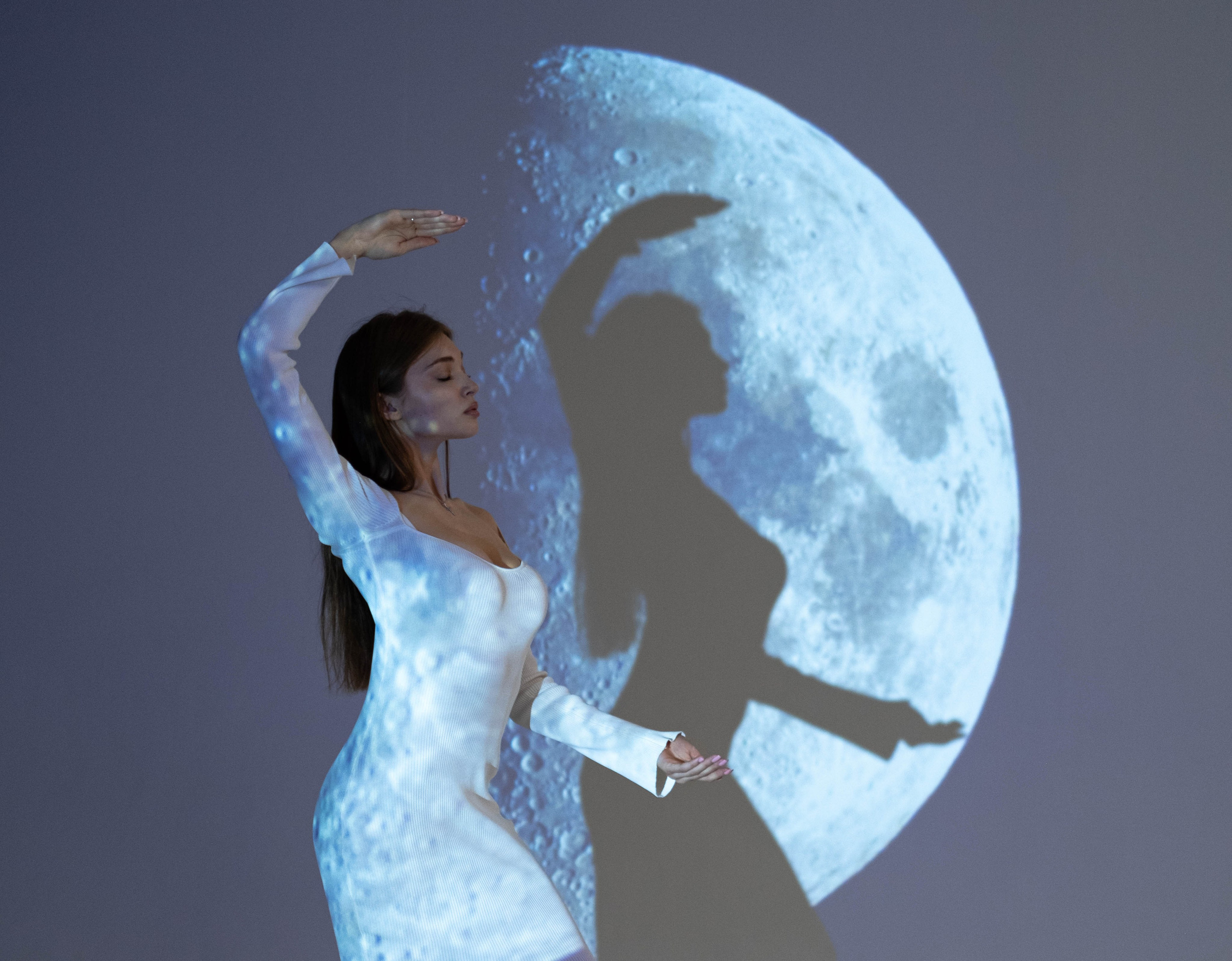 Проектор 16.03.25. Студийный, портретный, семейный фотограф Южно-Сахалинска Яна Радаева