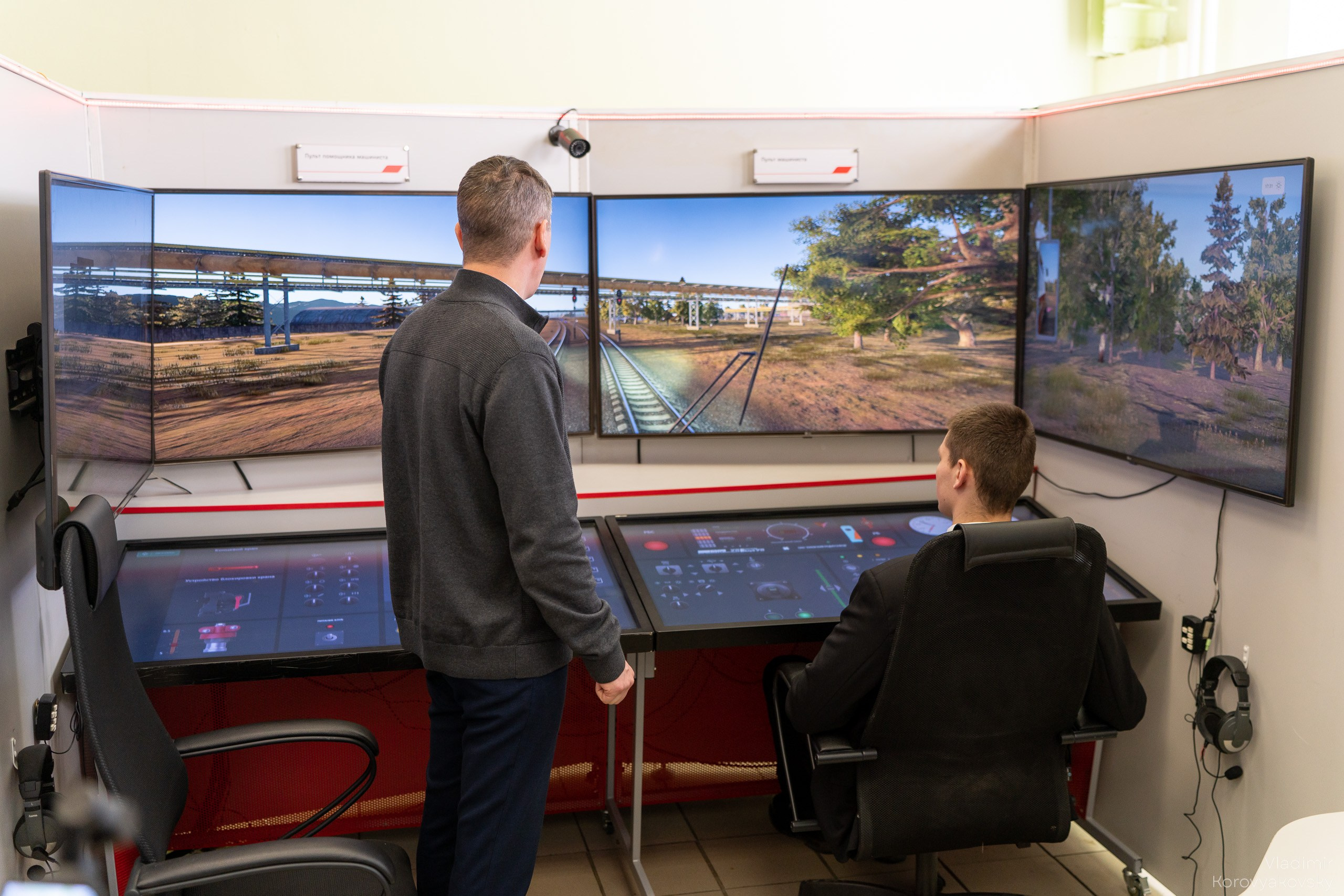 Открытие лабораторий. Фотограф Владимир Коровяковский