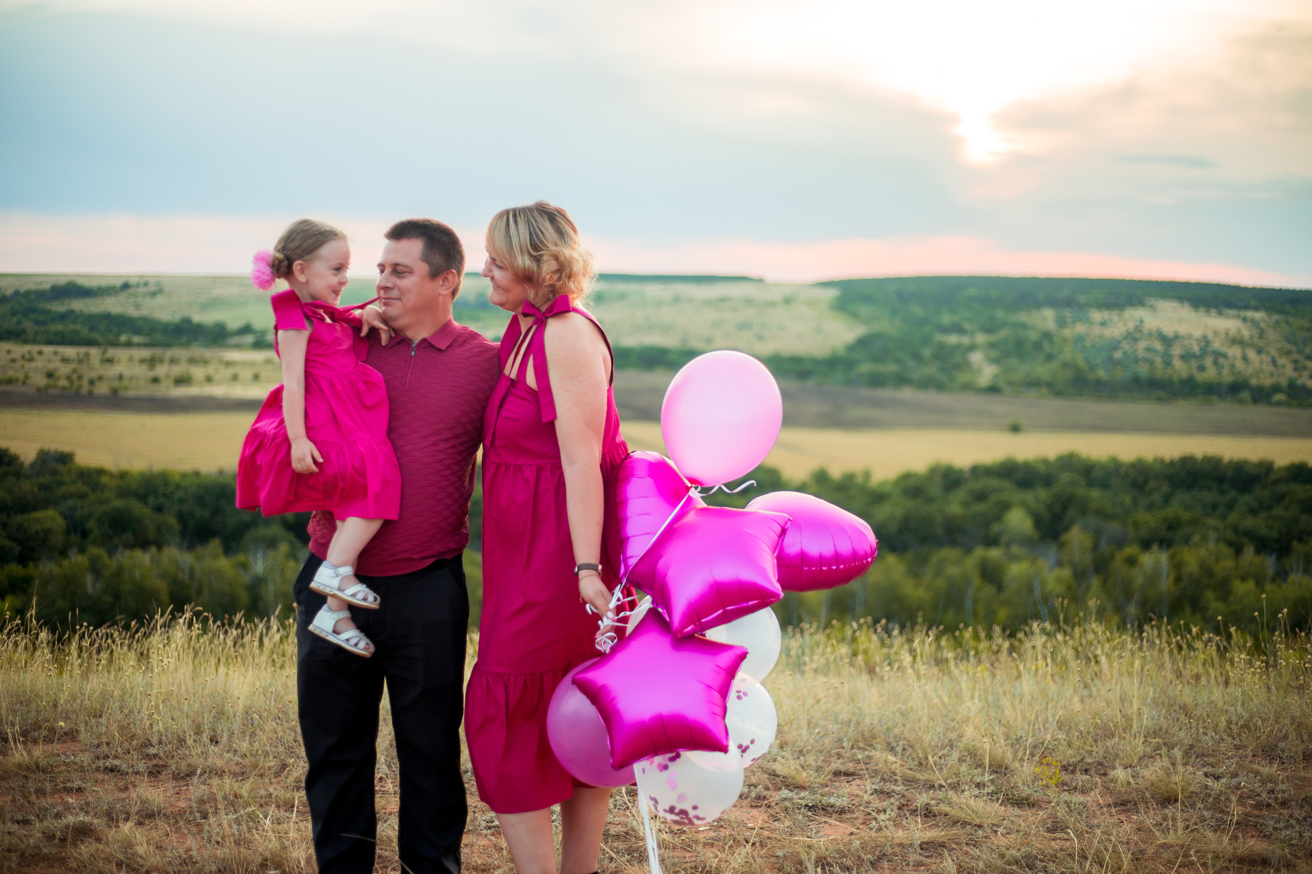 Сергей + Антонина + Алиса. Свадебный и семейный фотограф в Михайловке Полина Крипс