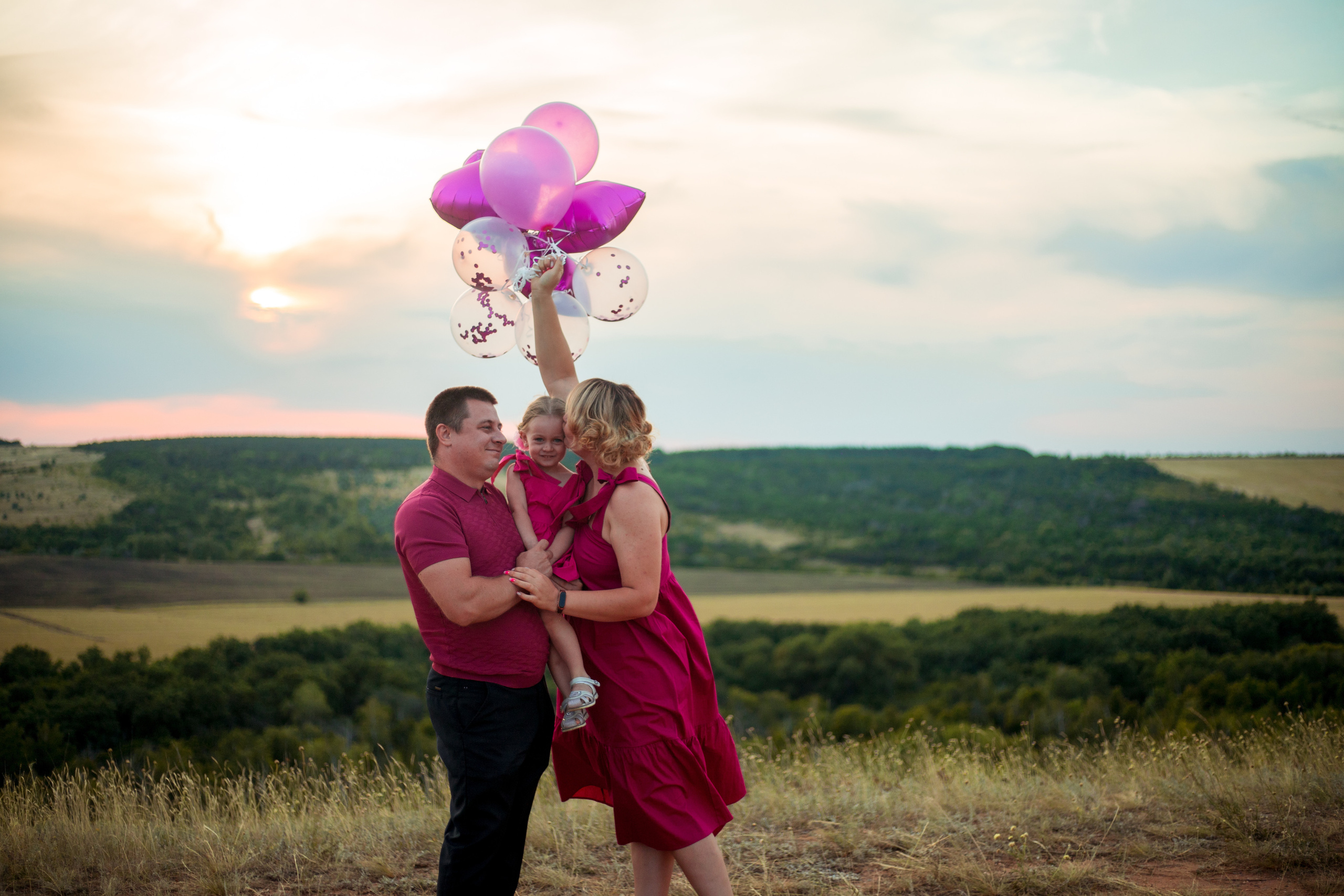 Сергей + Антонина + Алиса. Свадебный и семейный фотограф в Михайловке Полина Крипс