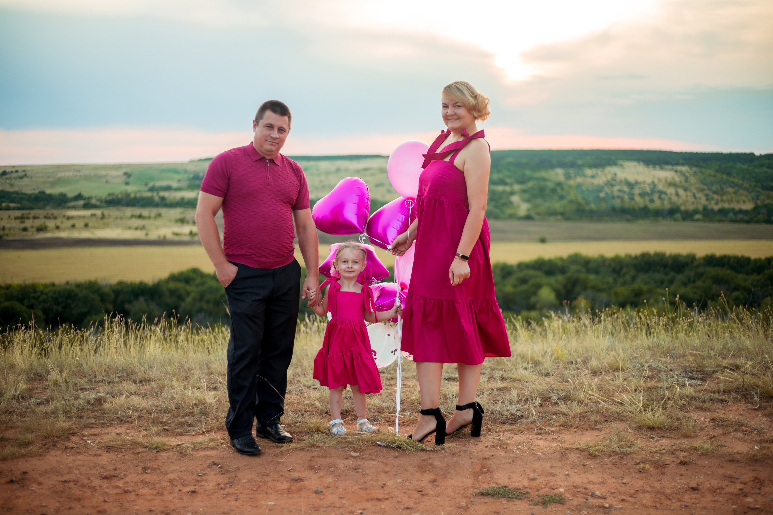 Сергей + Антонина + Алиса. Свадебный и семейный фотограф в Михайловке Полина Крипс