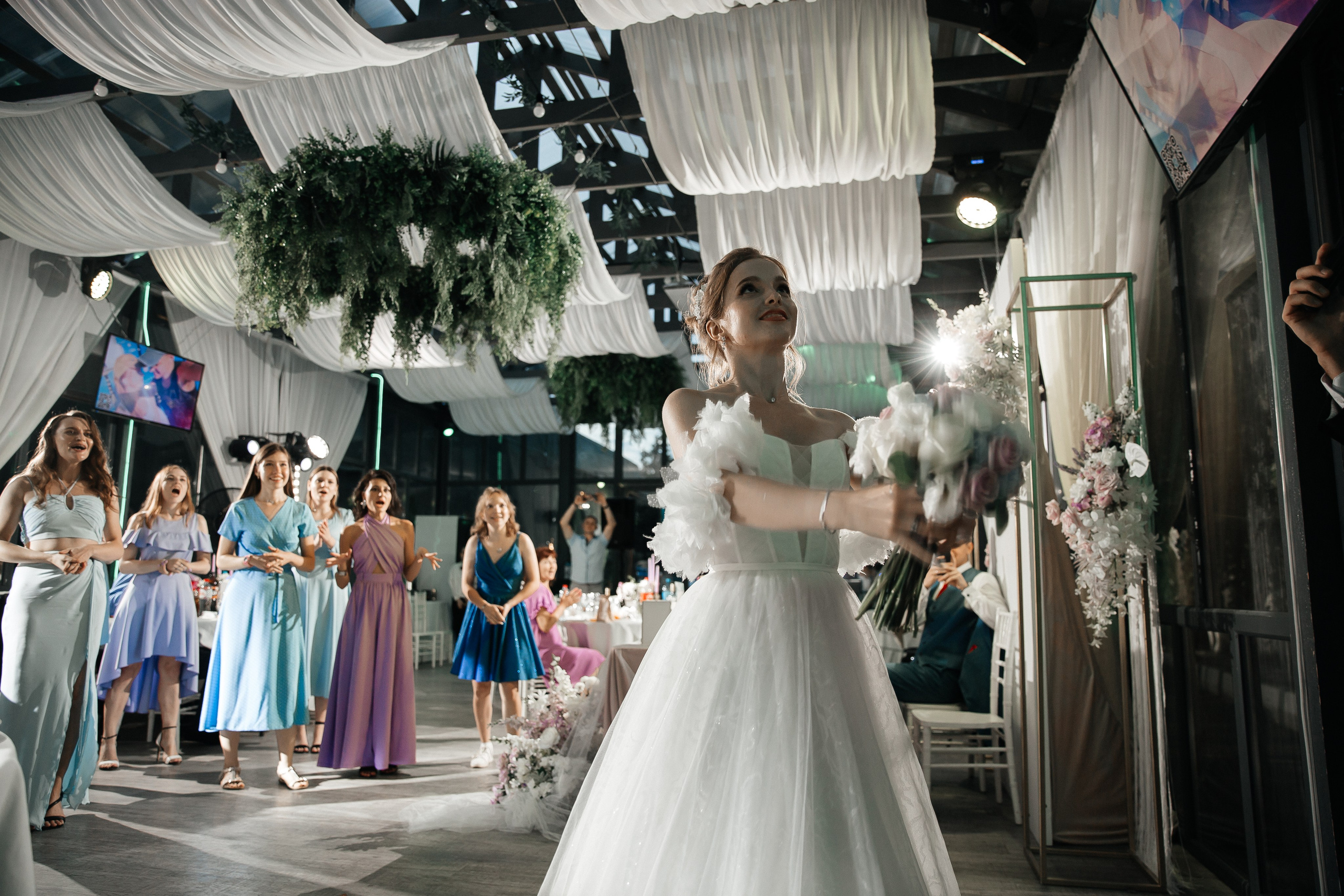 А&А — фотосессия на стадионе. Свадебный фотограф в Оренбурге Илья Володьков