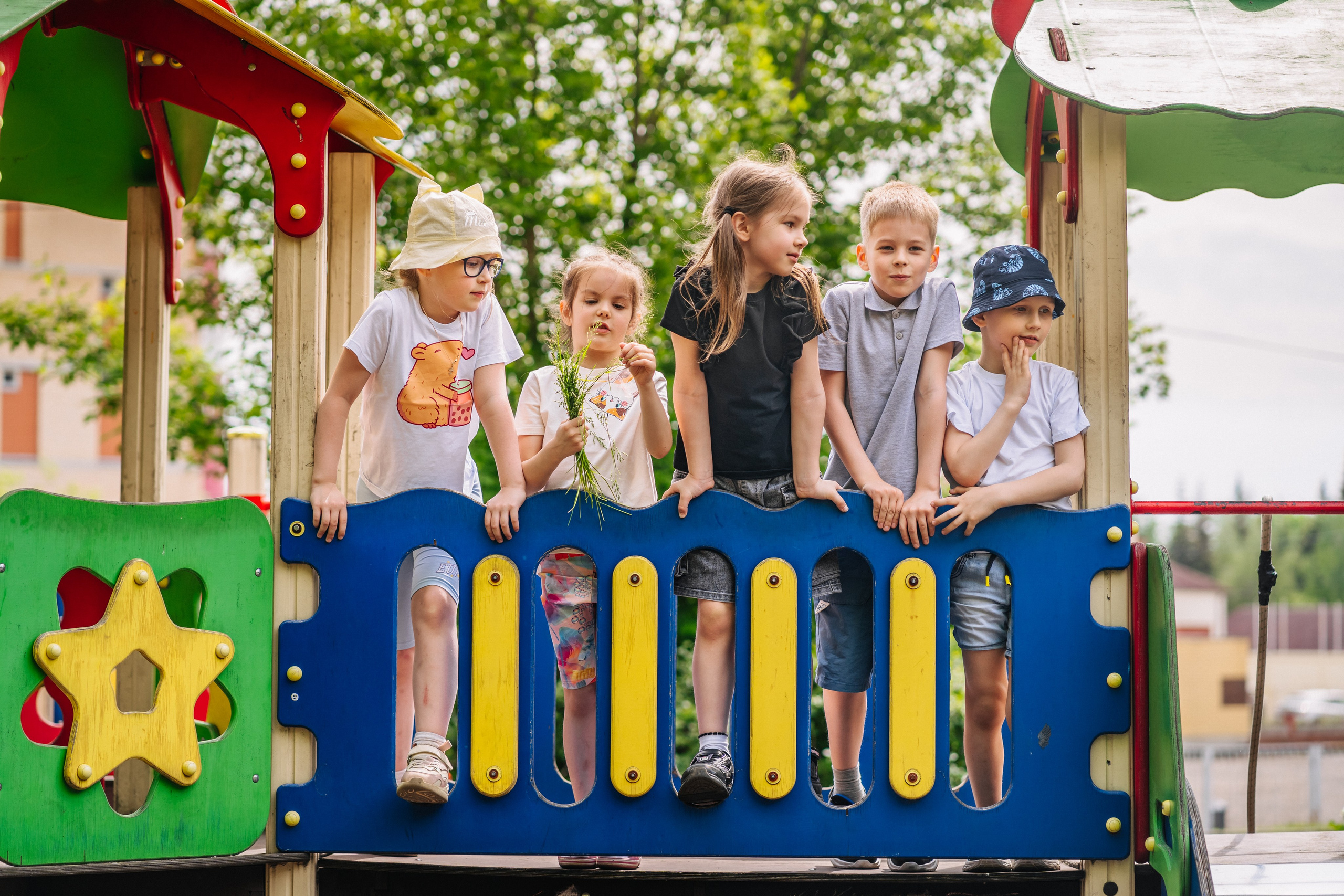 Сад4. Школьные альбомы и альбомы для детского сада. Юлия Осипова. Москва