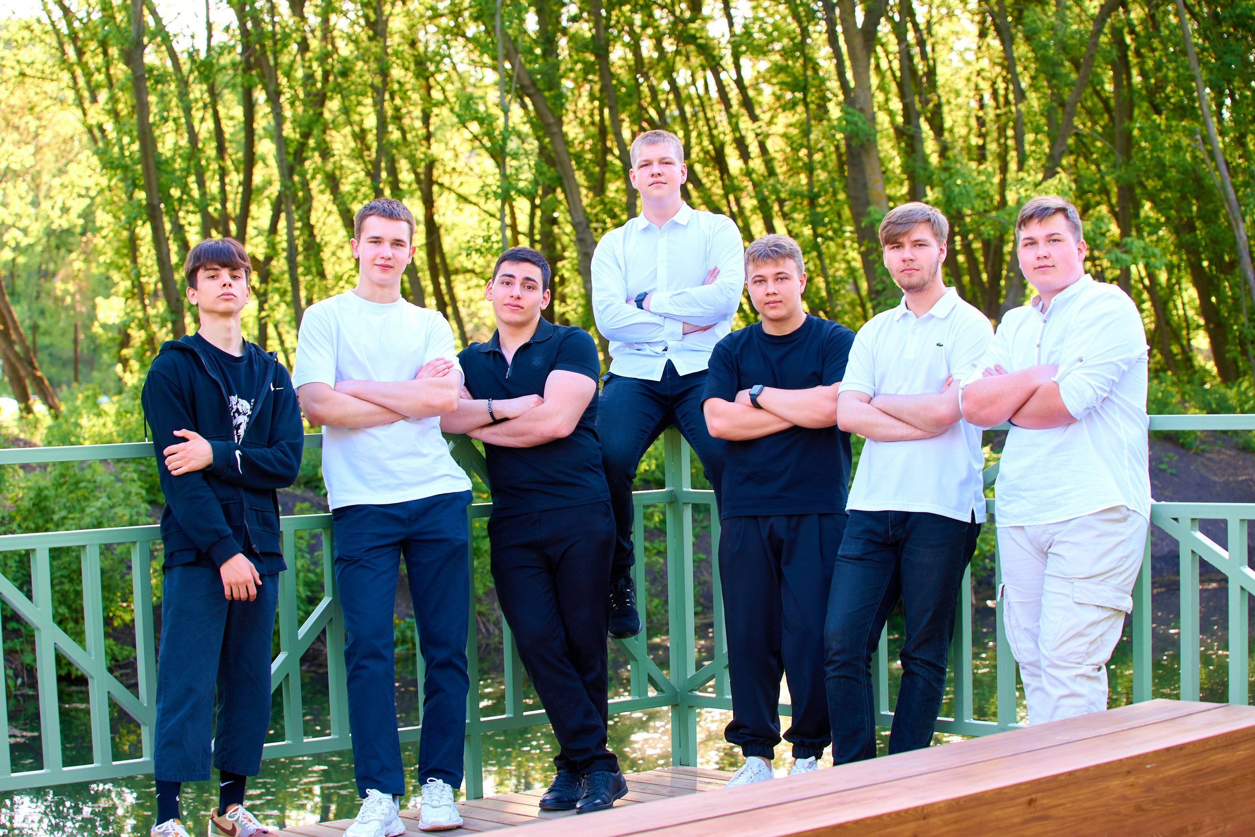 Весна 2023 в парке. 11 класс. Childrenfoto.ru