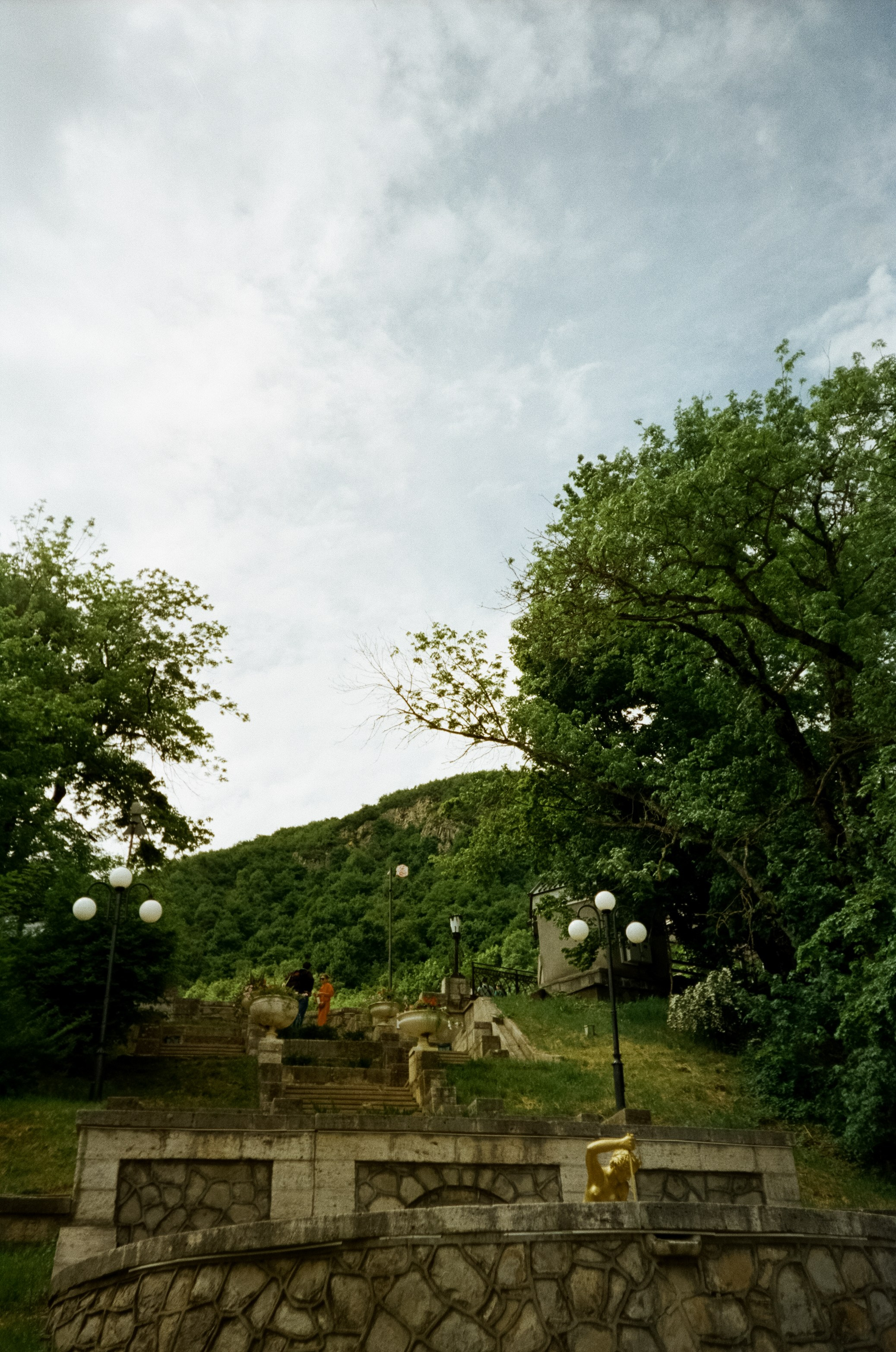 Каскадная лестница в Курортном парке Железноводска. 574 ступени красот. Фотограф-документалист Мария Осокина
