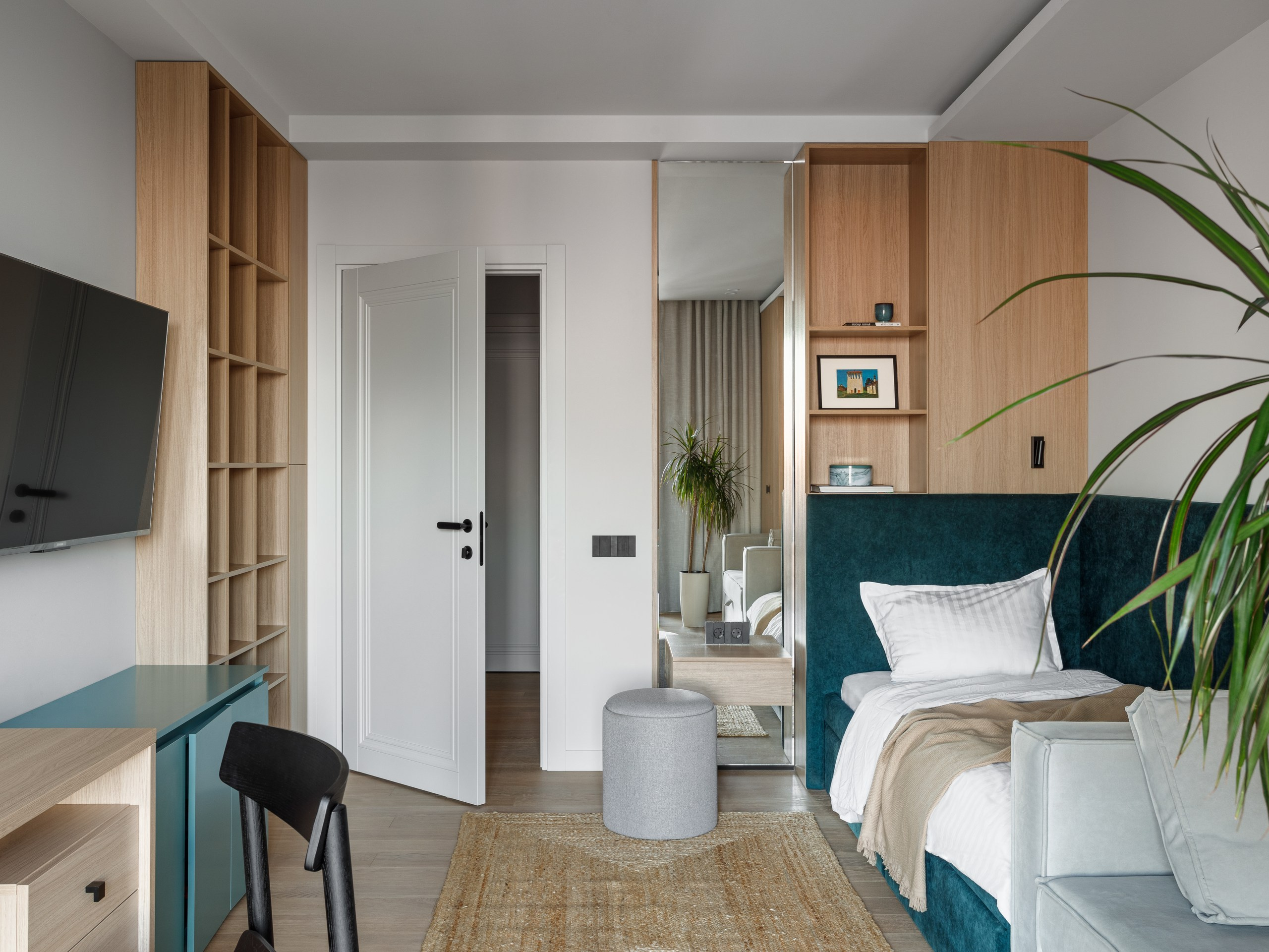 СЕРГЕЙ КУЗЕВАНОВ: КВАРТИРА НА ОСЕТИНСКОЙ. Интерьерный фотограф Дима Птицын и стилист Дарья Копылова