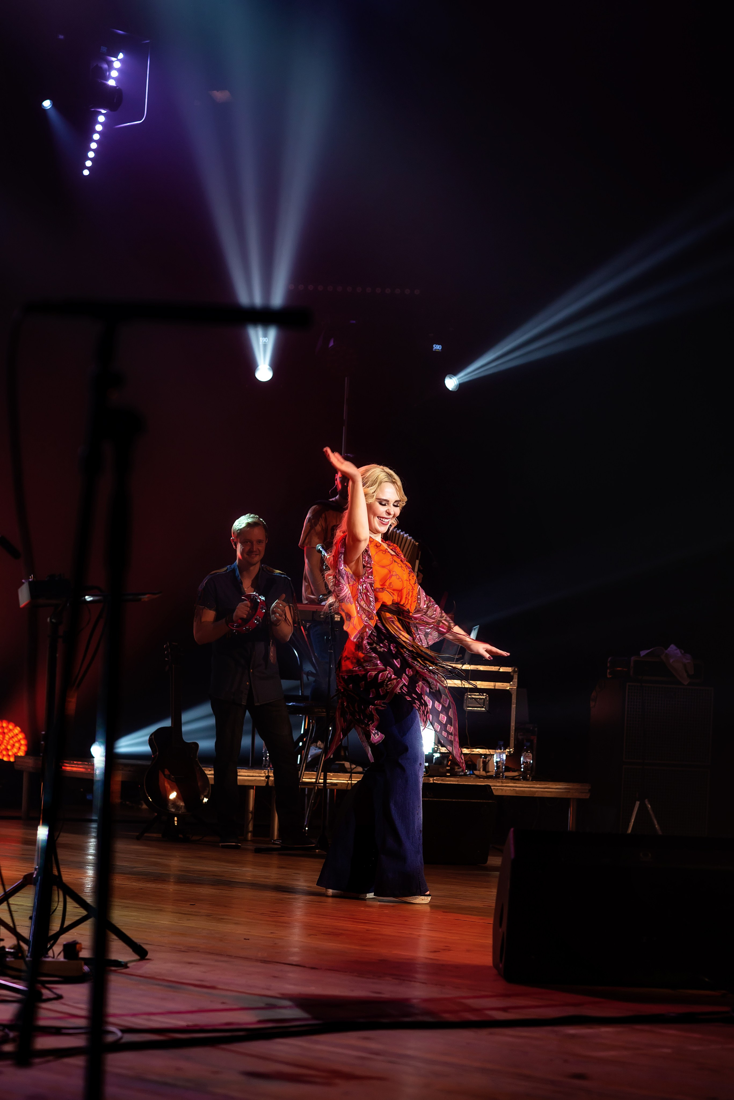 Концерт Пелагеи. Школьный, фэшн фотограф в Тюмени и в России Ирина Королева