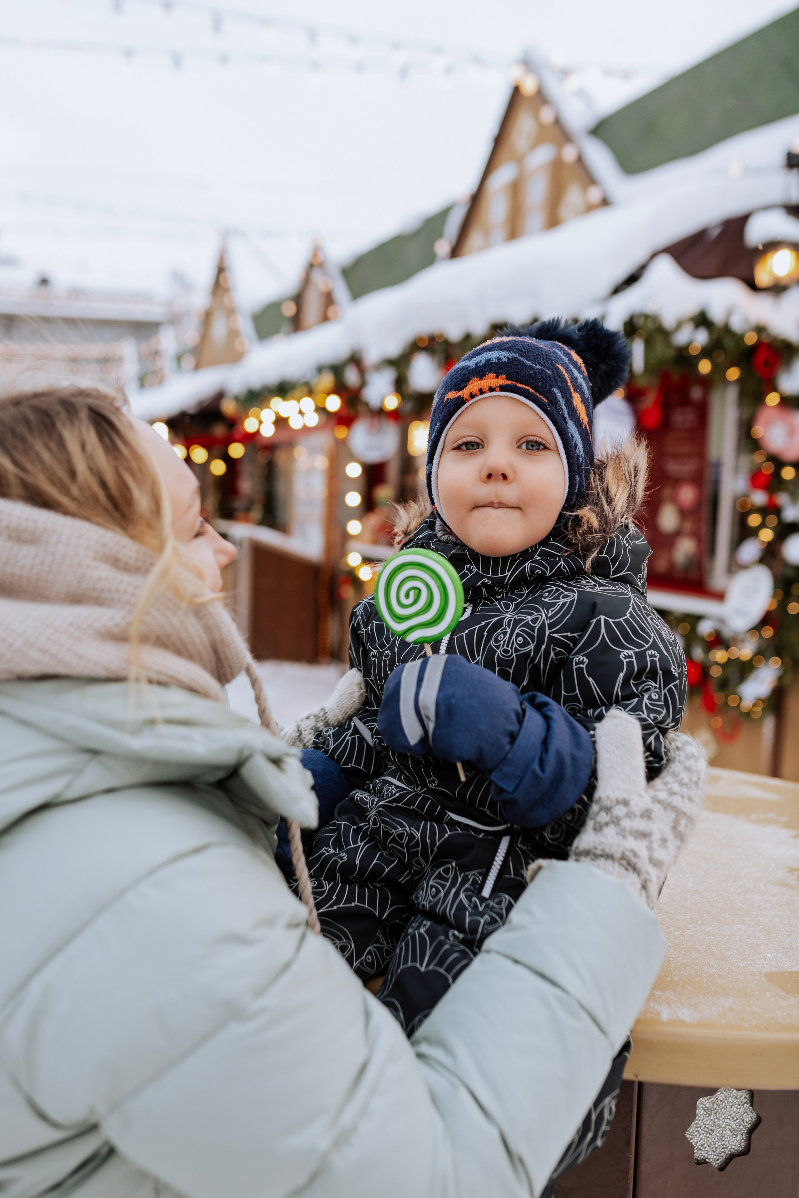 Семейная, Манежная площадь