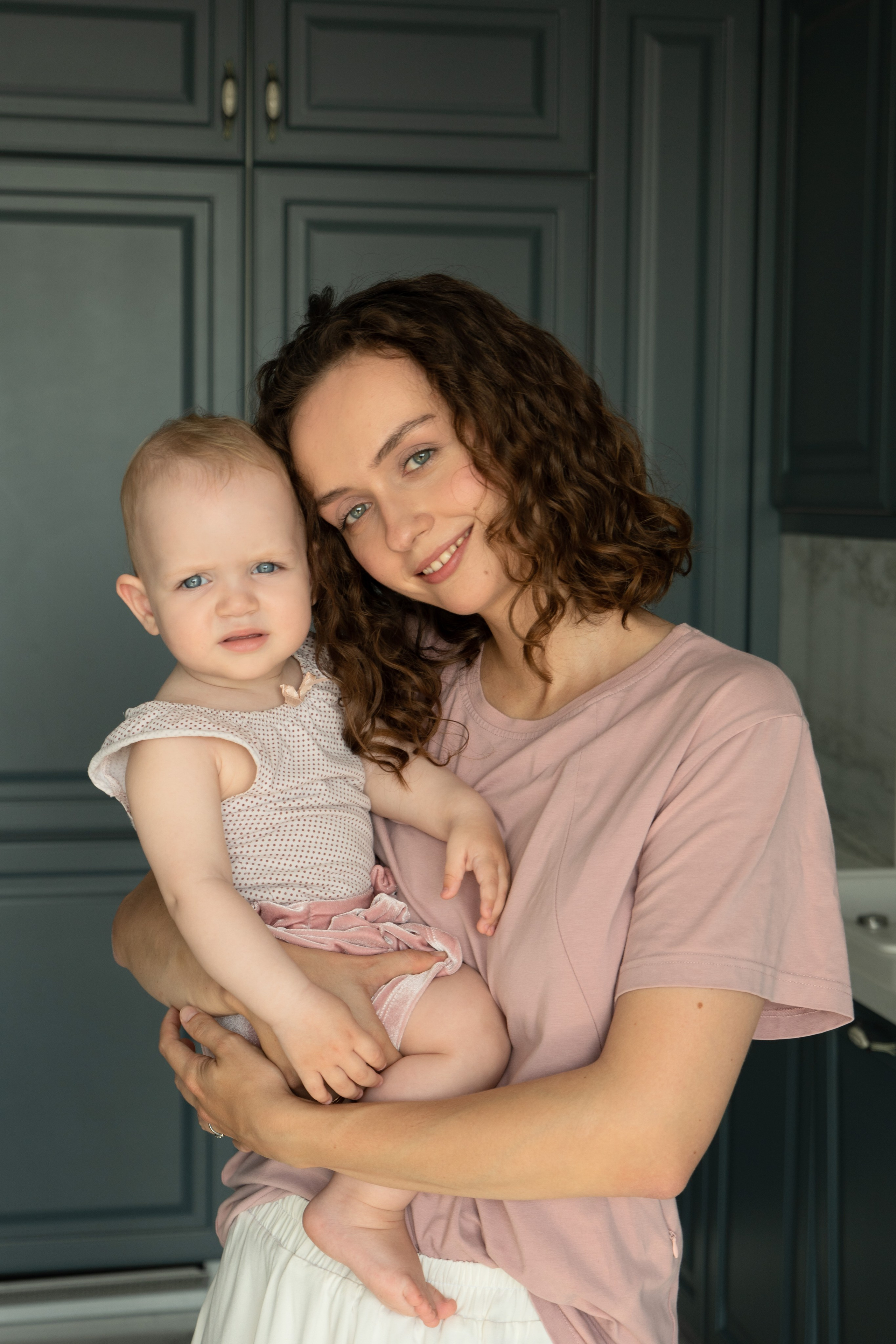 Алисе 1 год. Фотограф видеограф Ольга Василевская