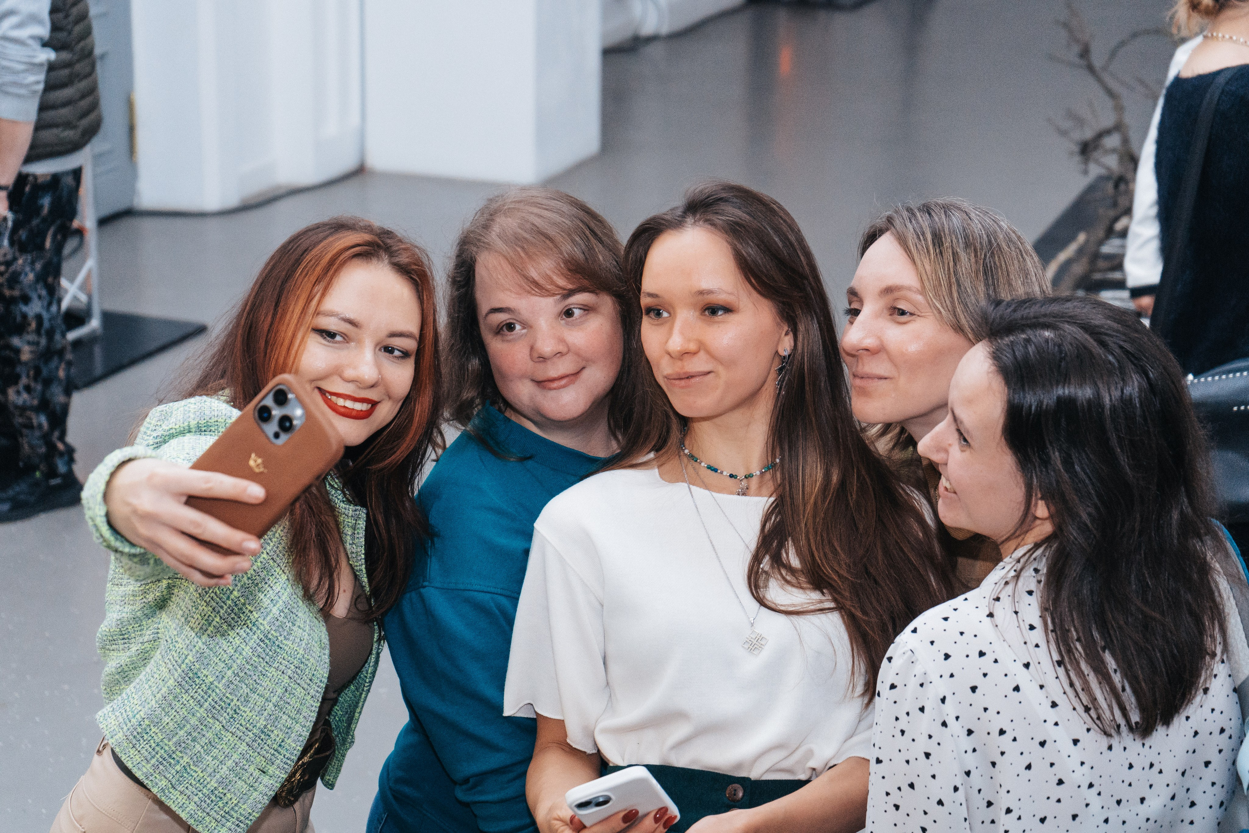 Выставка Юрия Литарова. Всё рождается. Всё продолжается. Портретный фотограф Нижний Новгород