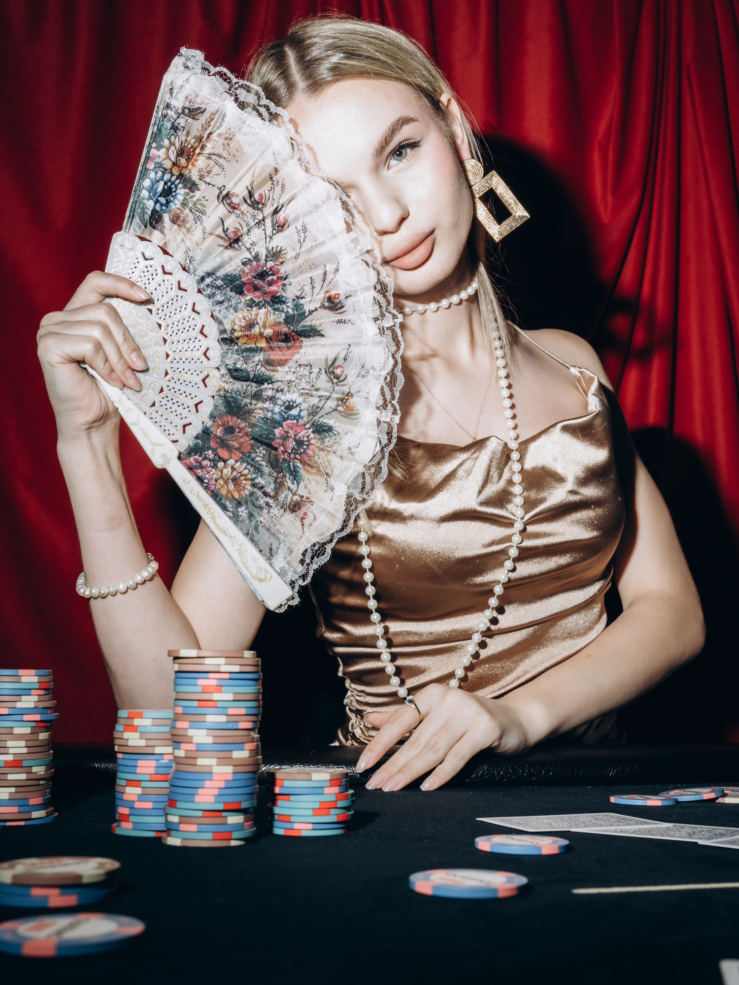 Покерный клуб QUEENS