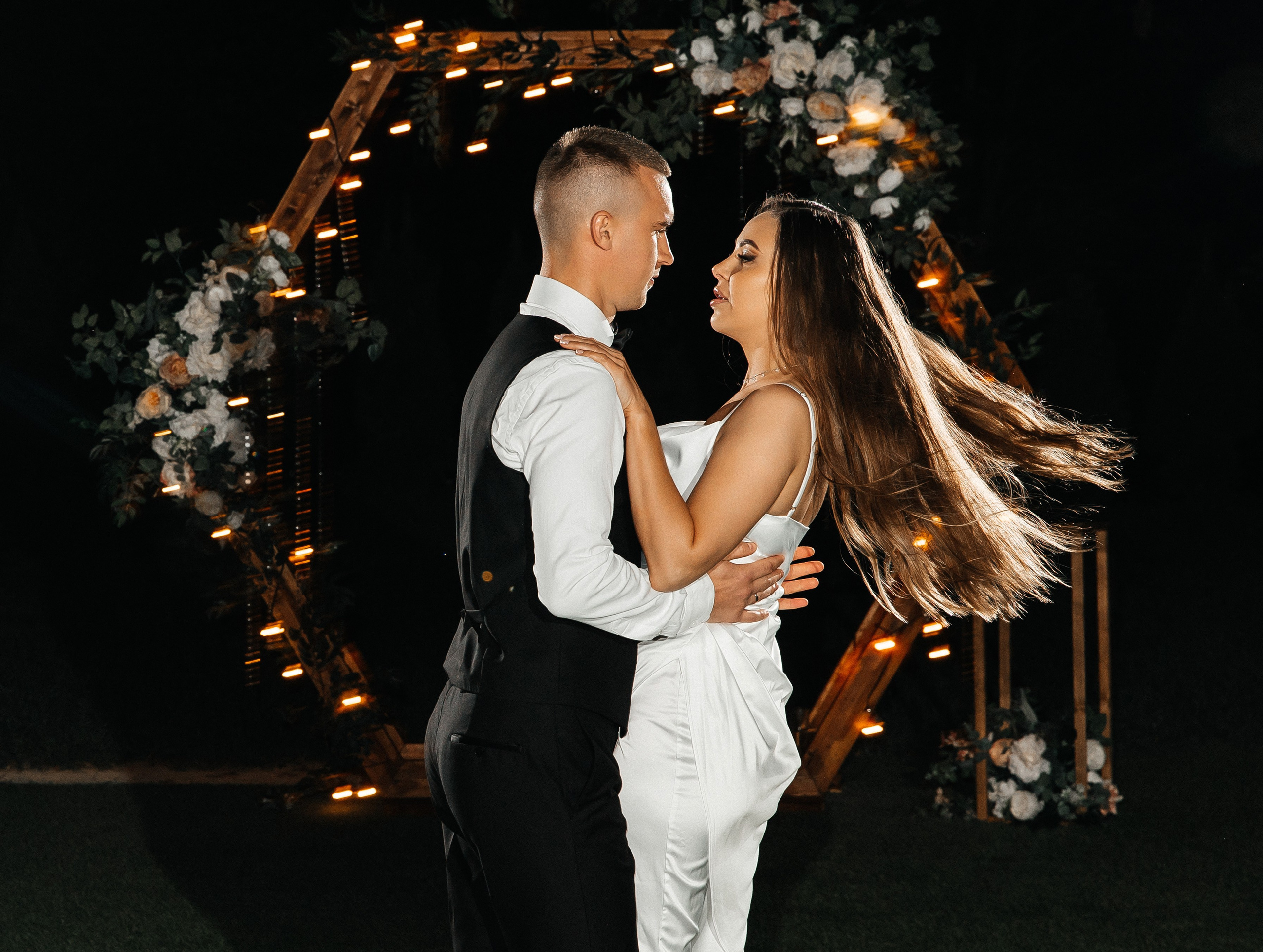 Свадьба на открытом воздухе. Свадебный и семейный фотограф в Москве Олеся Подколзина