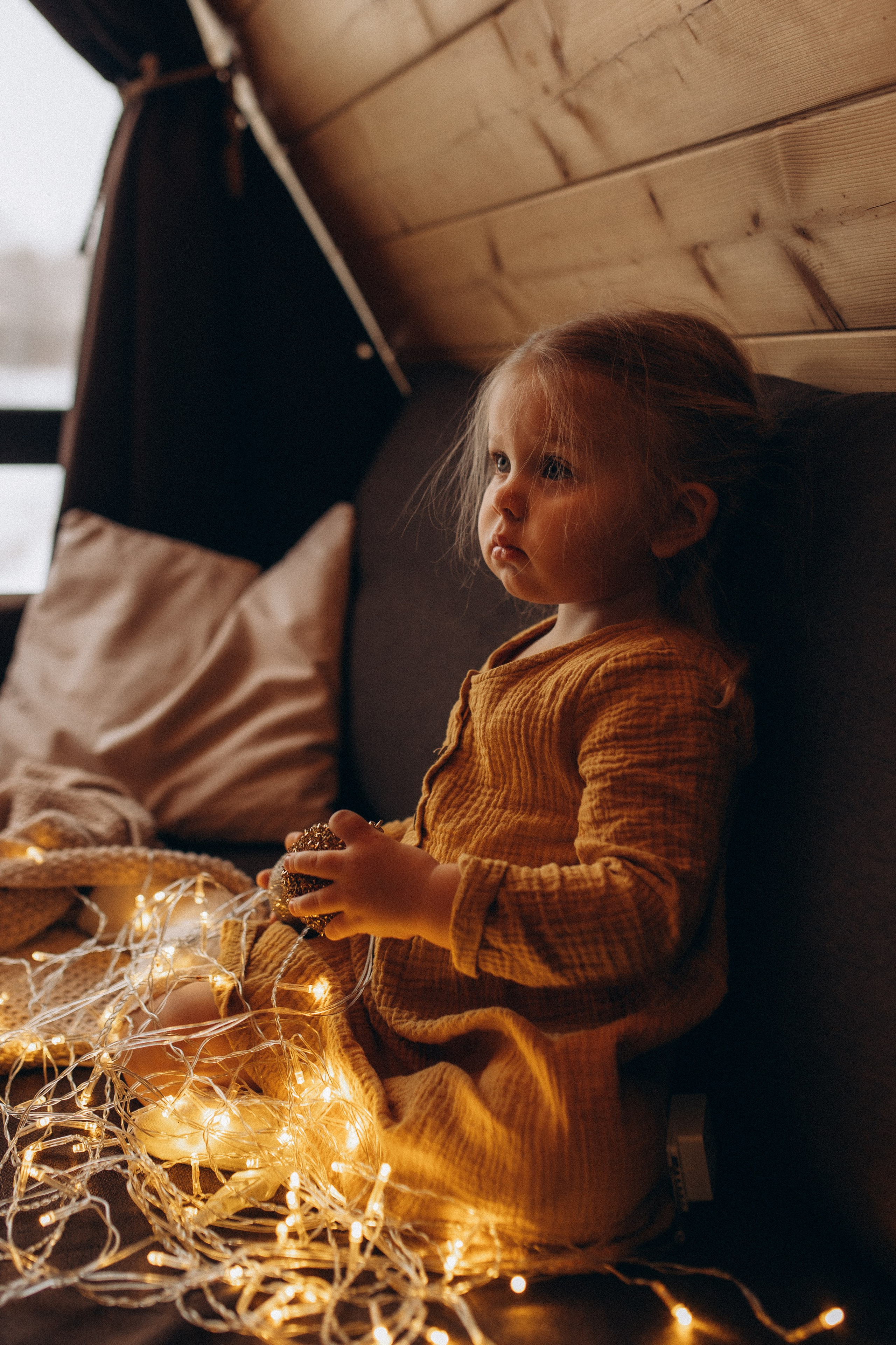 Предновогодняя история в домике. Семейный фотограф lifestyle в Новосибирске Елена Шпилевая