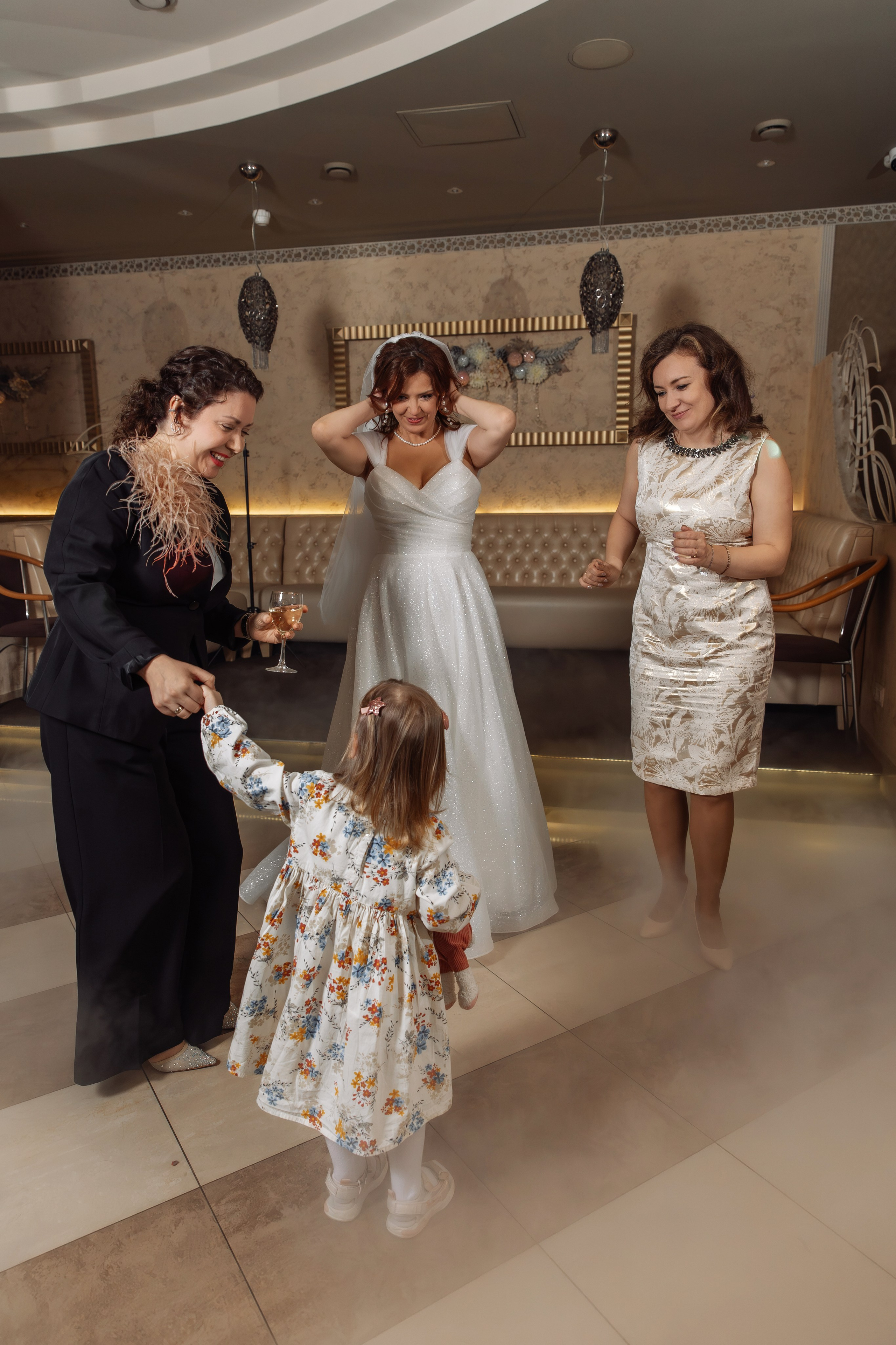 Репортаж Свадебного банкета Юлии и Романа. Семейный и женский фотограф в Москве Надежда Воробьева