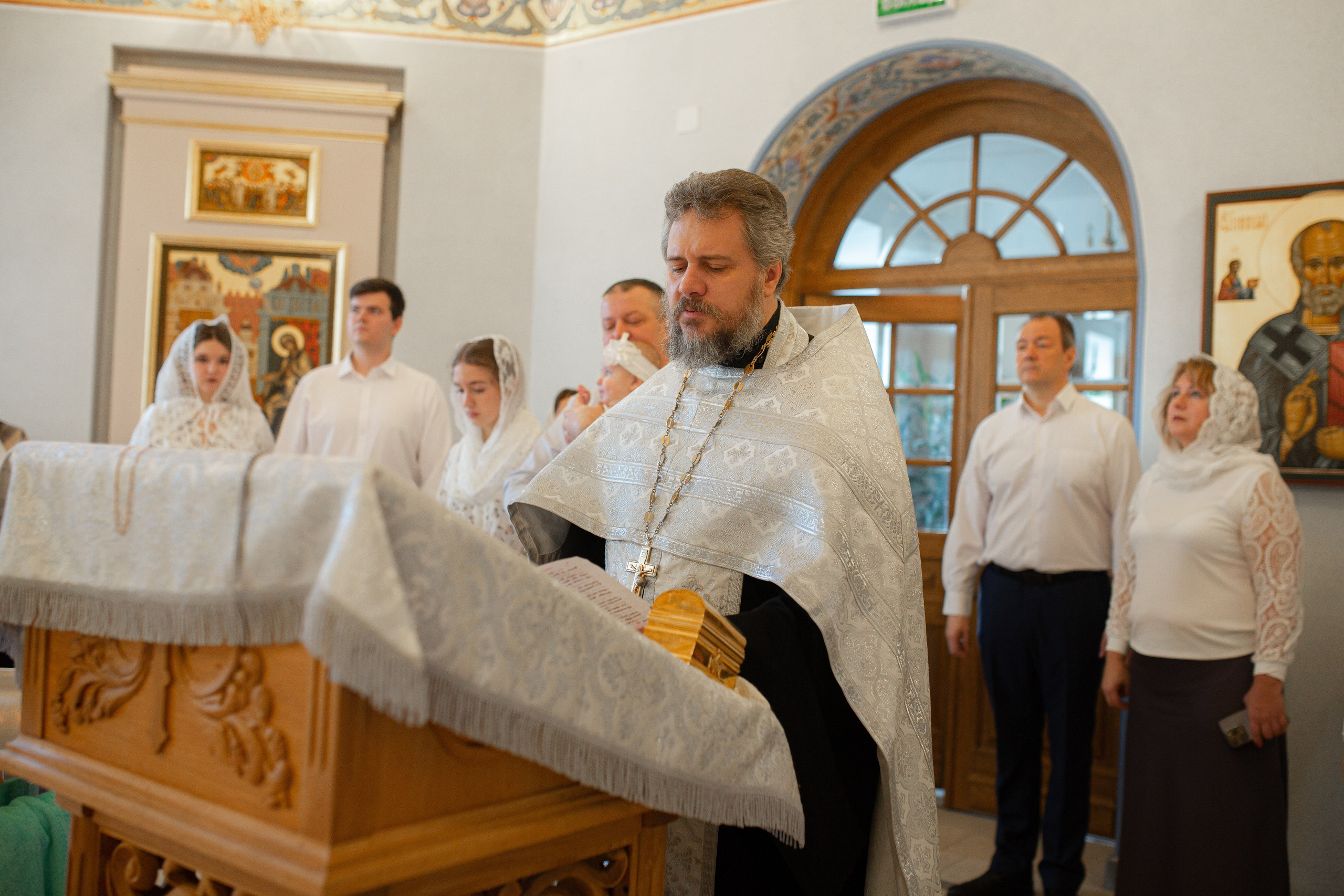 Церковь Рождества Пресвятой Богородицы в Крылатском. Свадебный и семейный фотограф