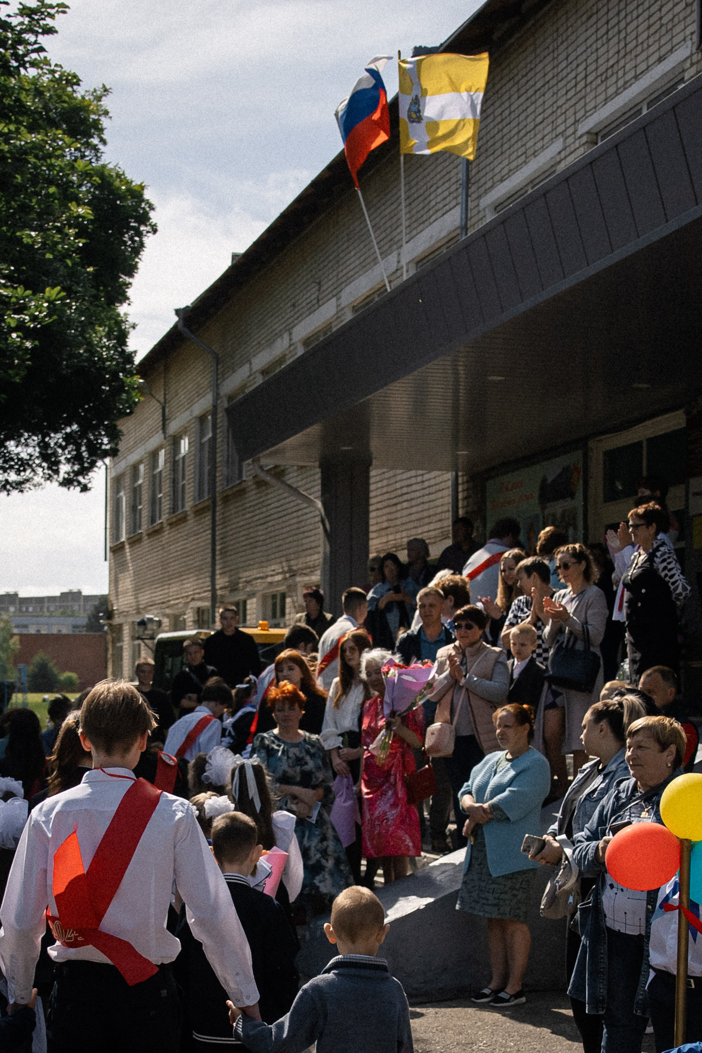 Последний звонок — линейка. Свадебный фотограф Роман Еремеев