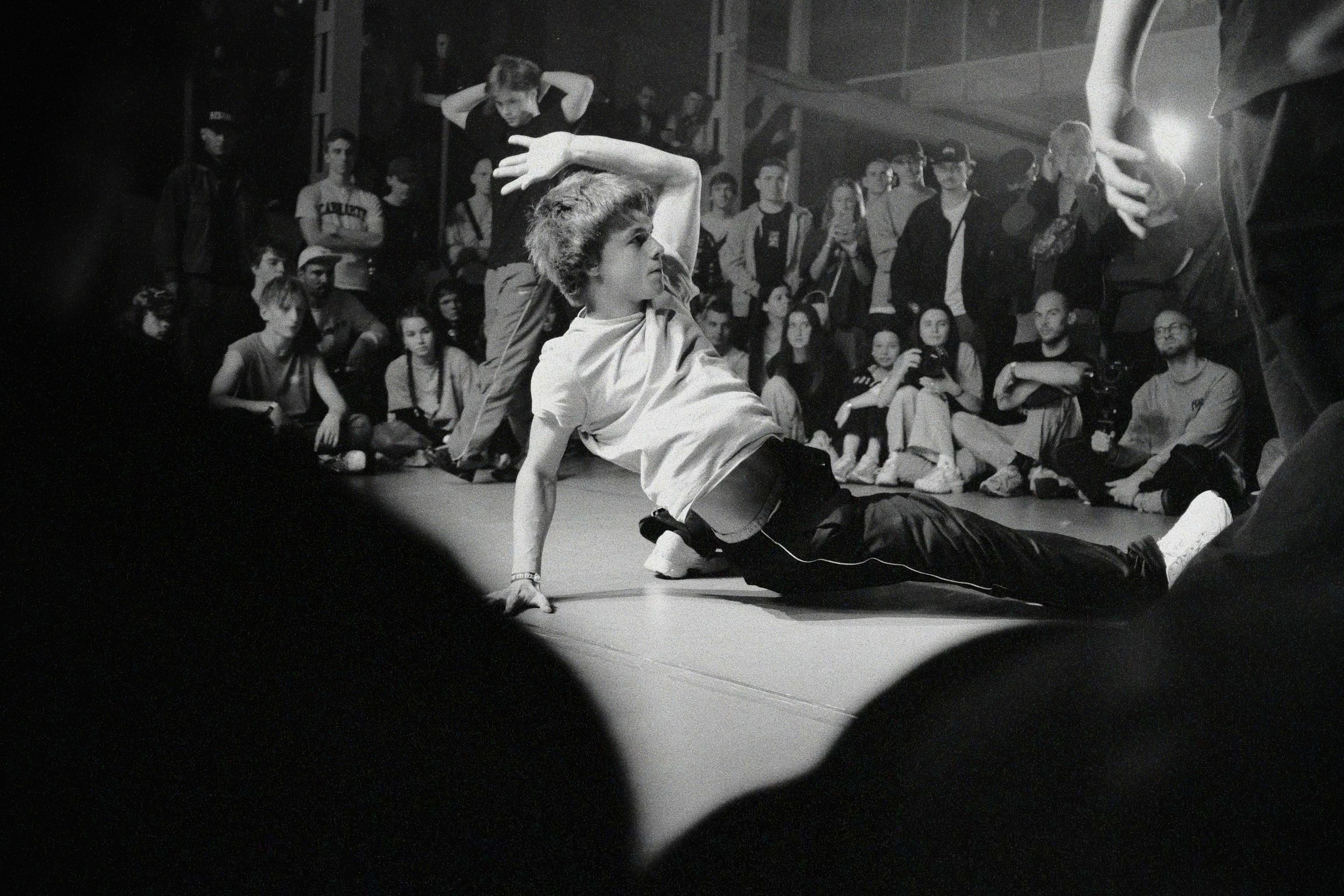 Танец. Аня белка — художница и фотограф