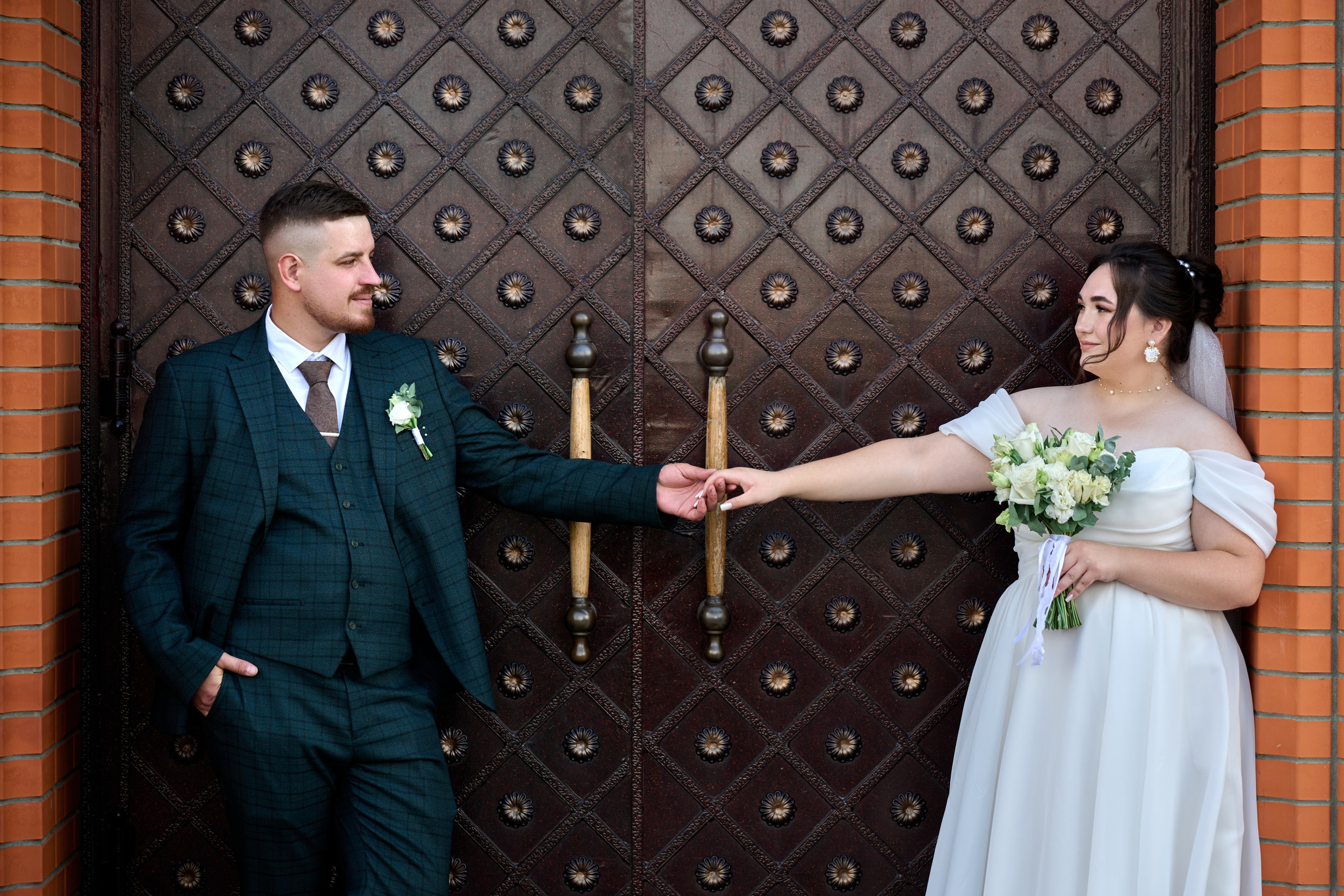 Свадебная фотосессия Константина и Дарьи. Профессиональный фотограф Старый Оскол, Губкин — свадьба, венчание, крещение, юбилей и день рождения