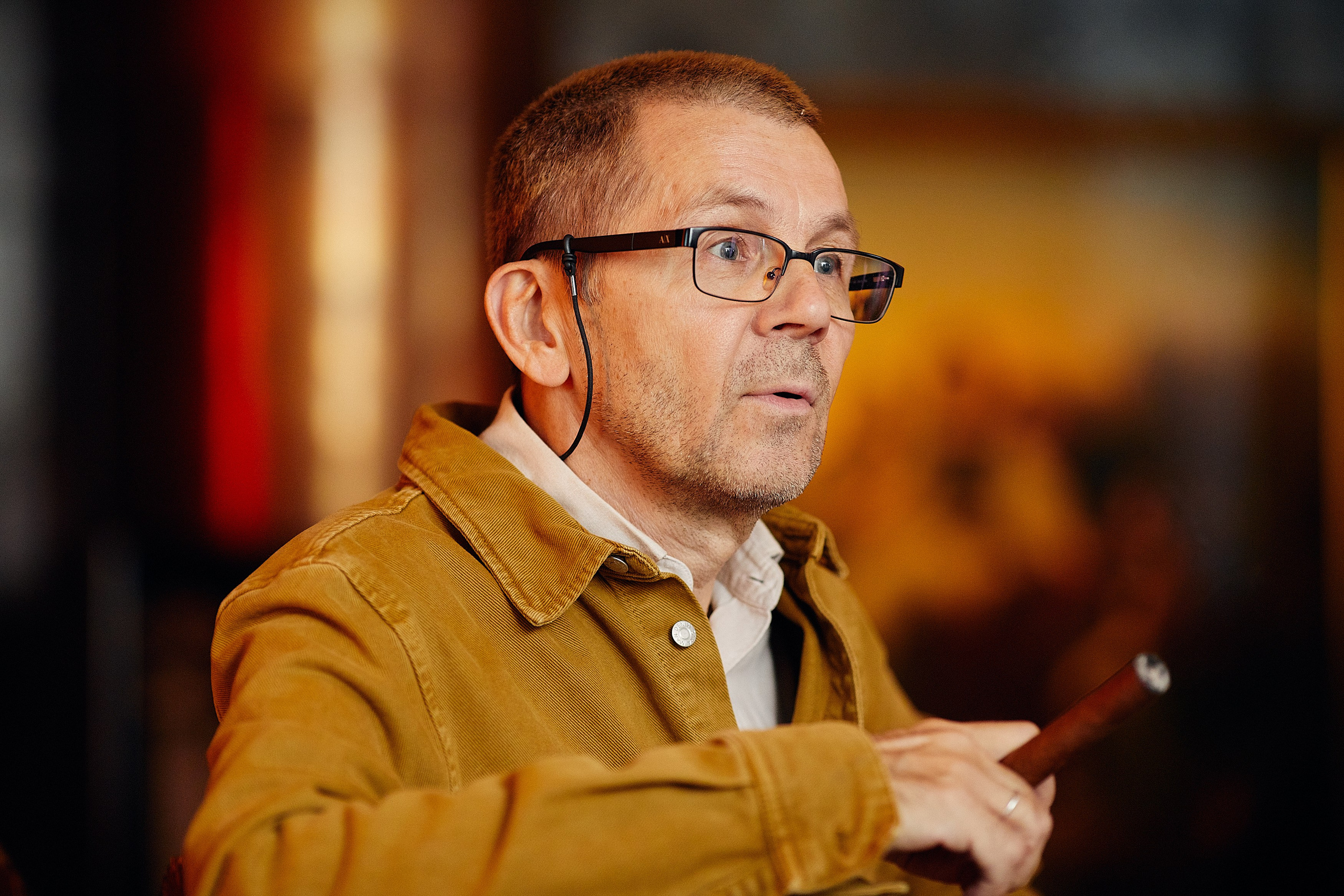 Никас Сафронов — экскурсия по дому. Репортажный фотограф в Москве Константин Дерягин