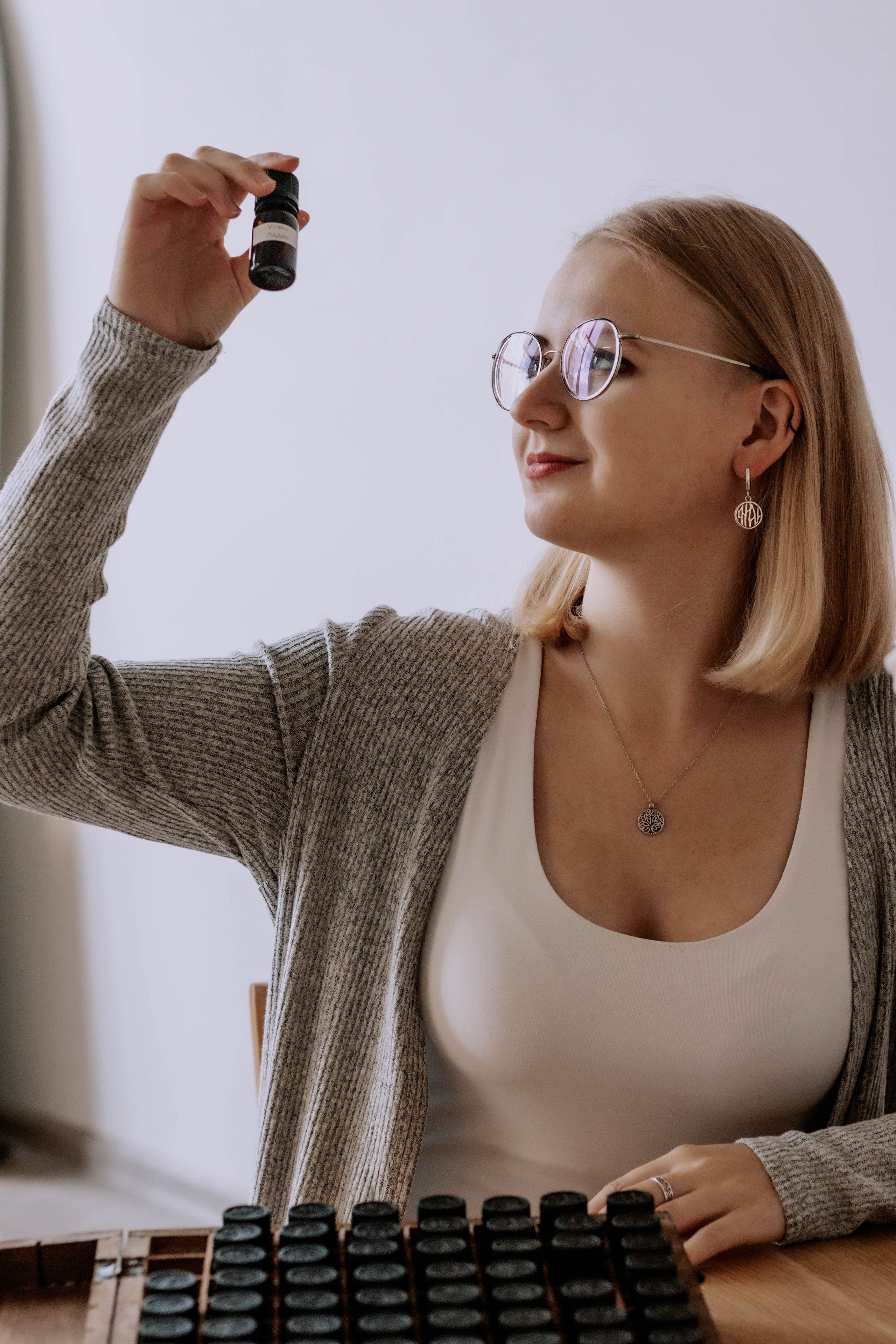 Алиса — Ароматерапевт. Бережно сохраняю ваши чувства и истории на своих фотографиях