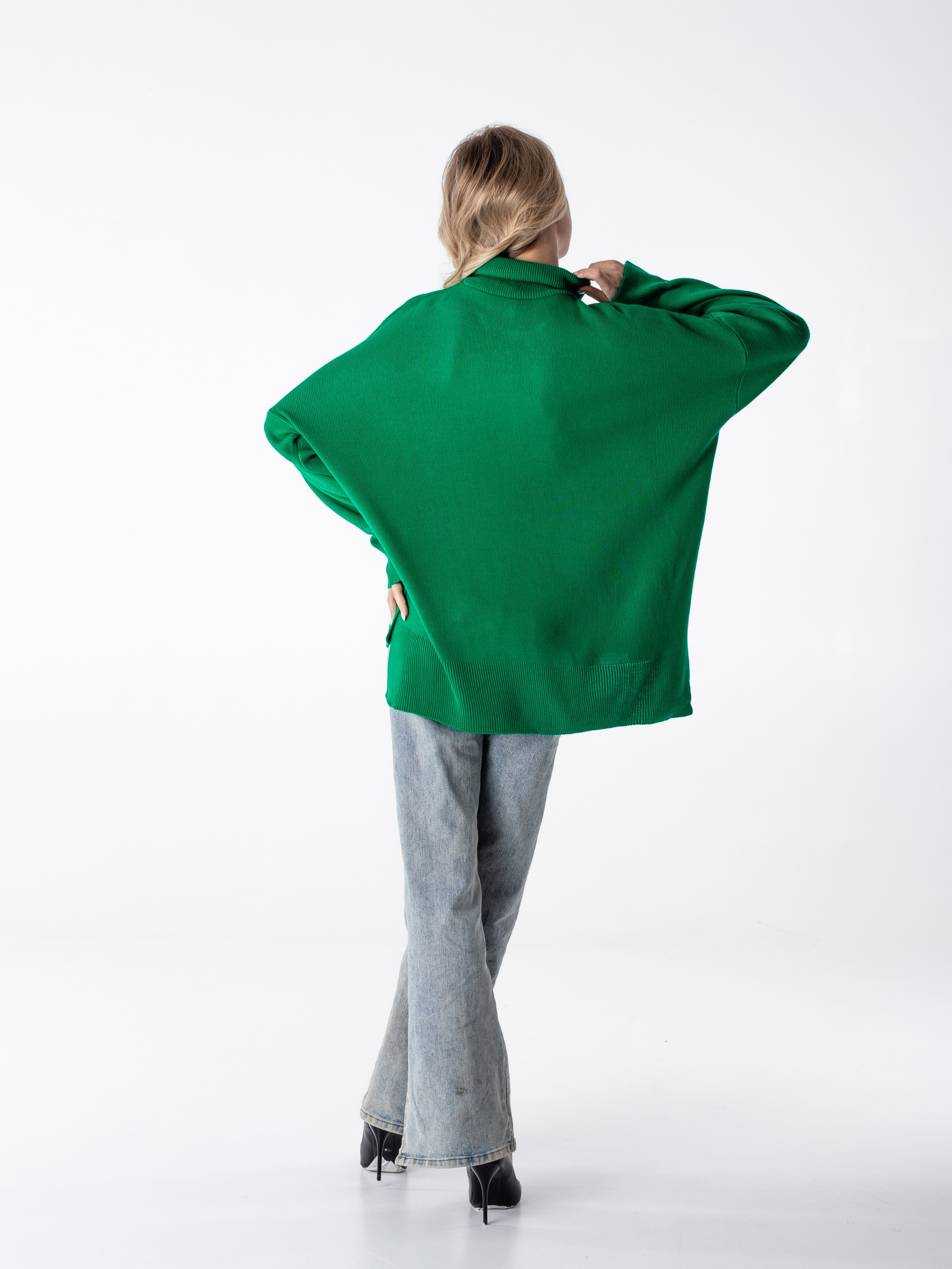 Свитер. Фотограф в Краснодаре Арина Кудряшова