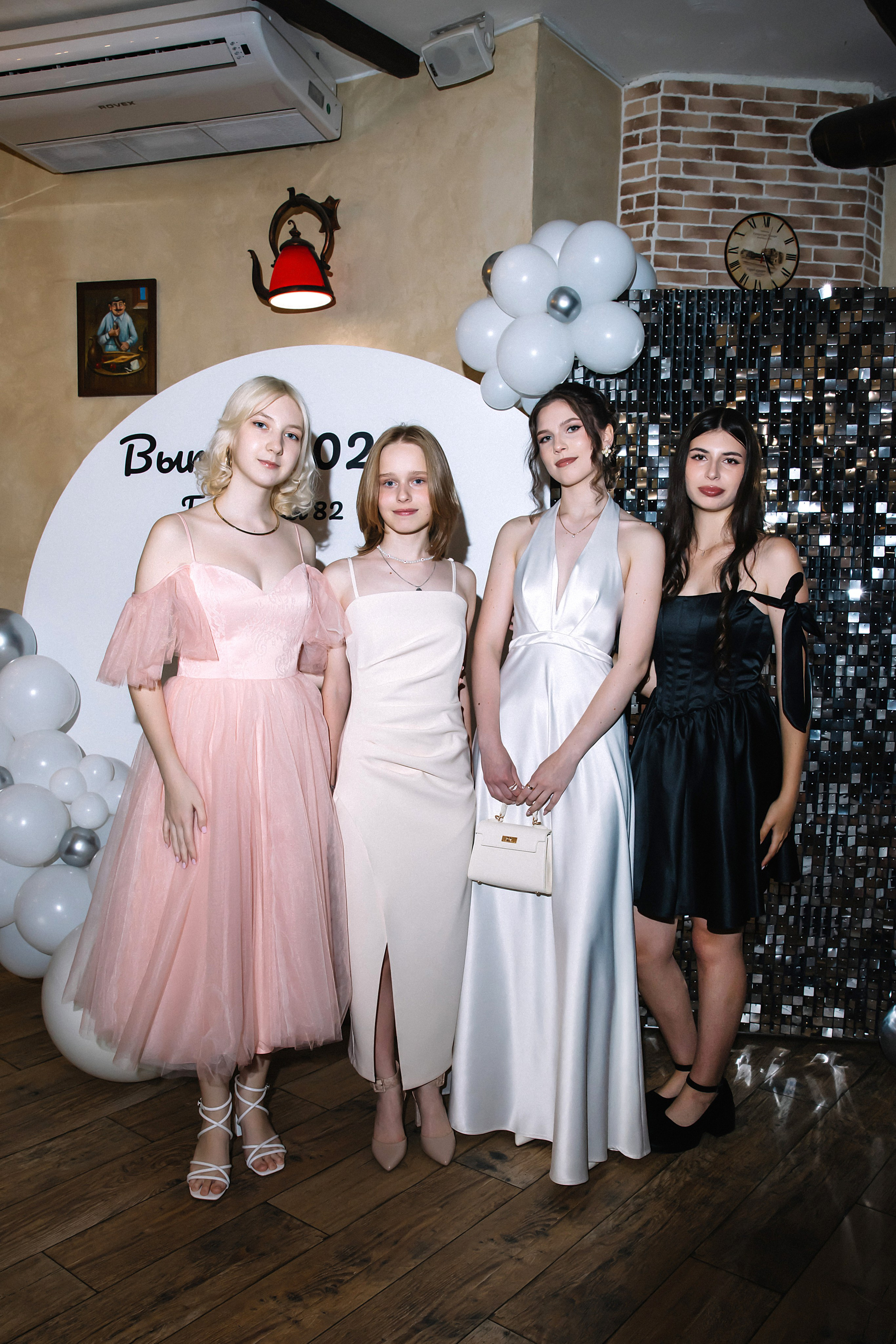 9 класс Гимназия 82. Фотограф и Видеограф в Краснодаре Юлия Солодченко