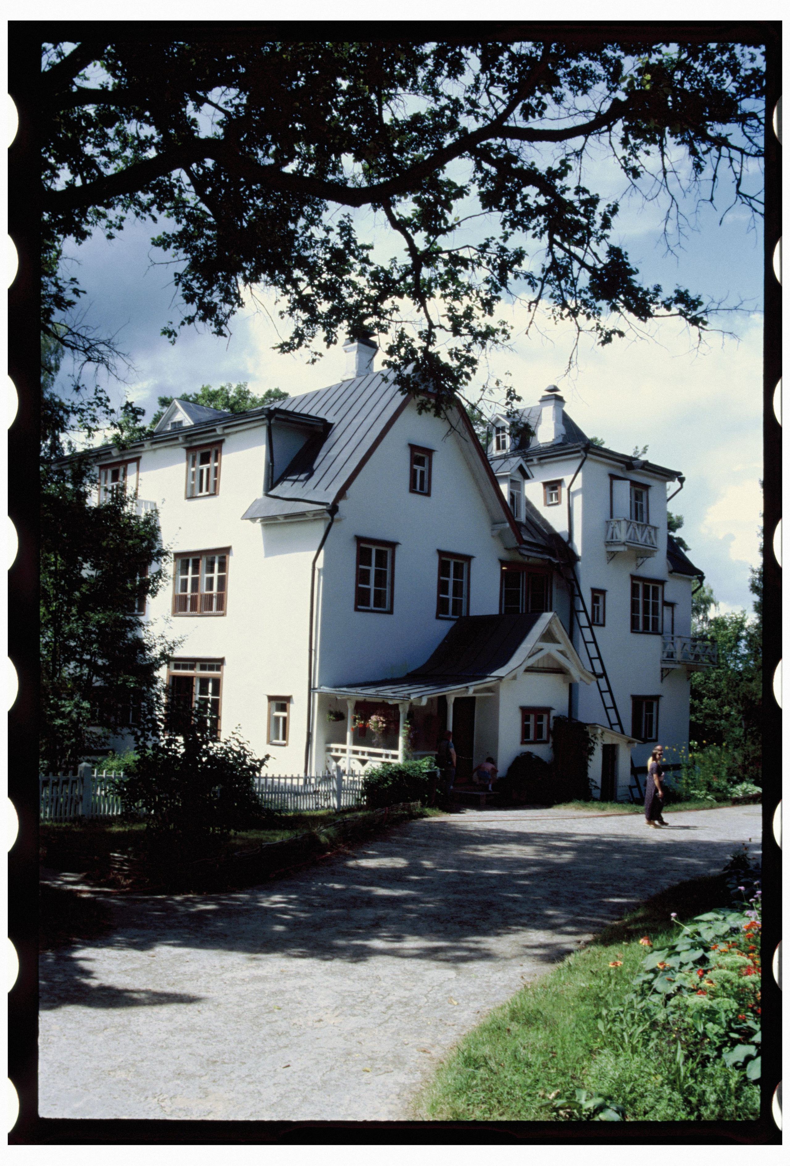 KALUGA. ANNA — PHOTOGRAPHER