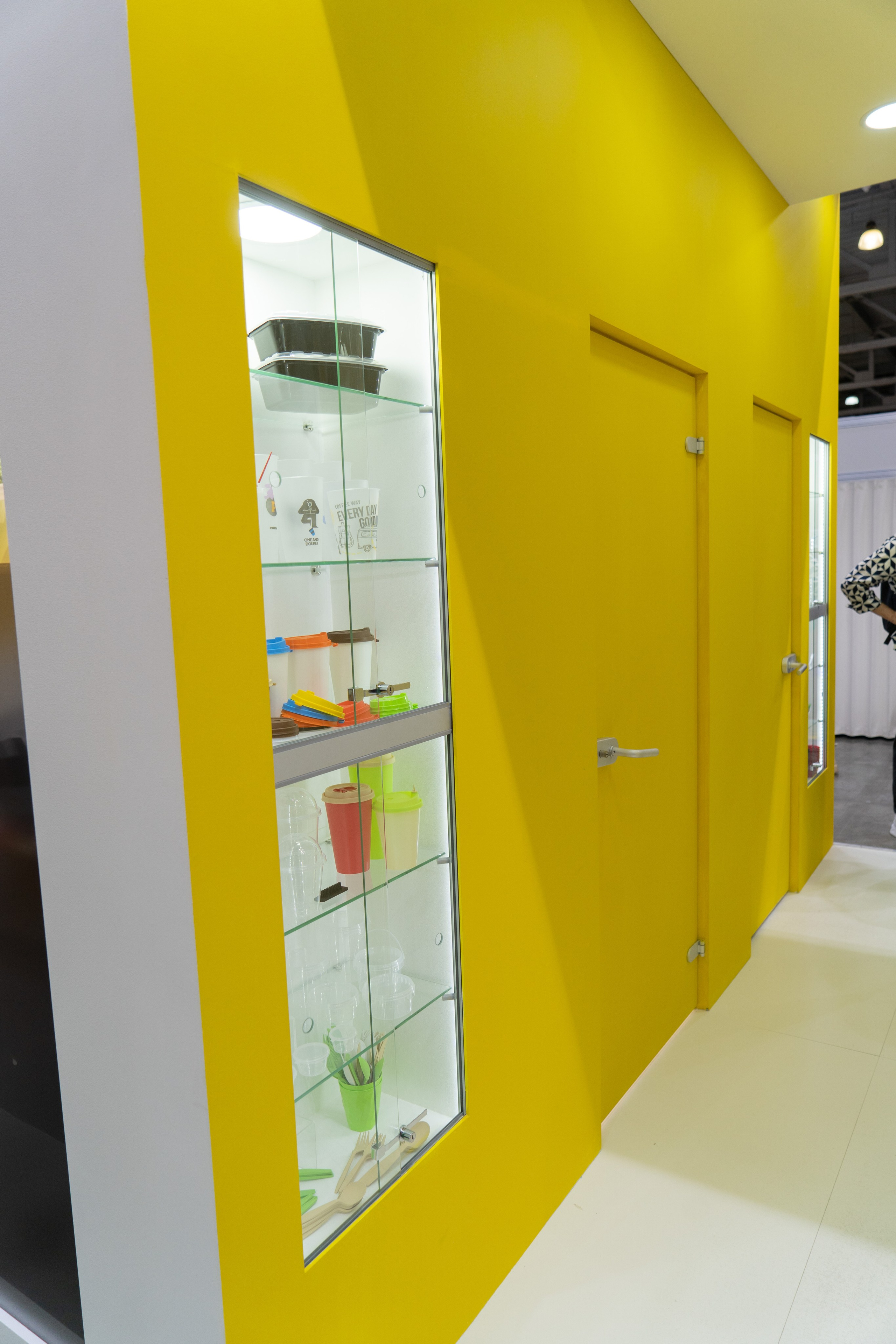 Выставочные стенды. Профессиональный портретный фотограф в Москве Владимир Глаголев