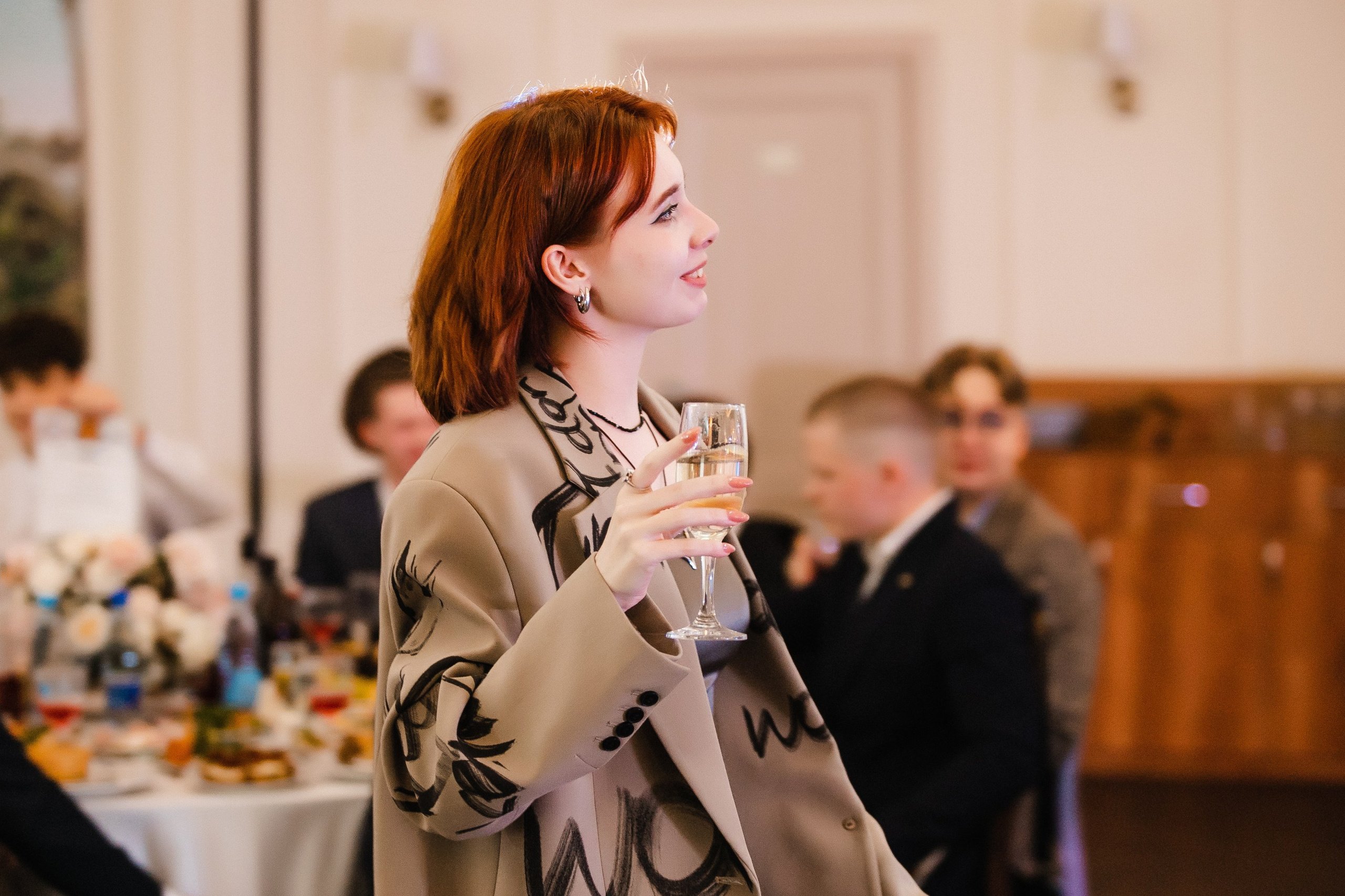 Выпускной Гимназия 1. Роман Урумбаев фотограф Нижневартовск