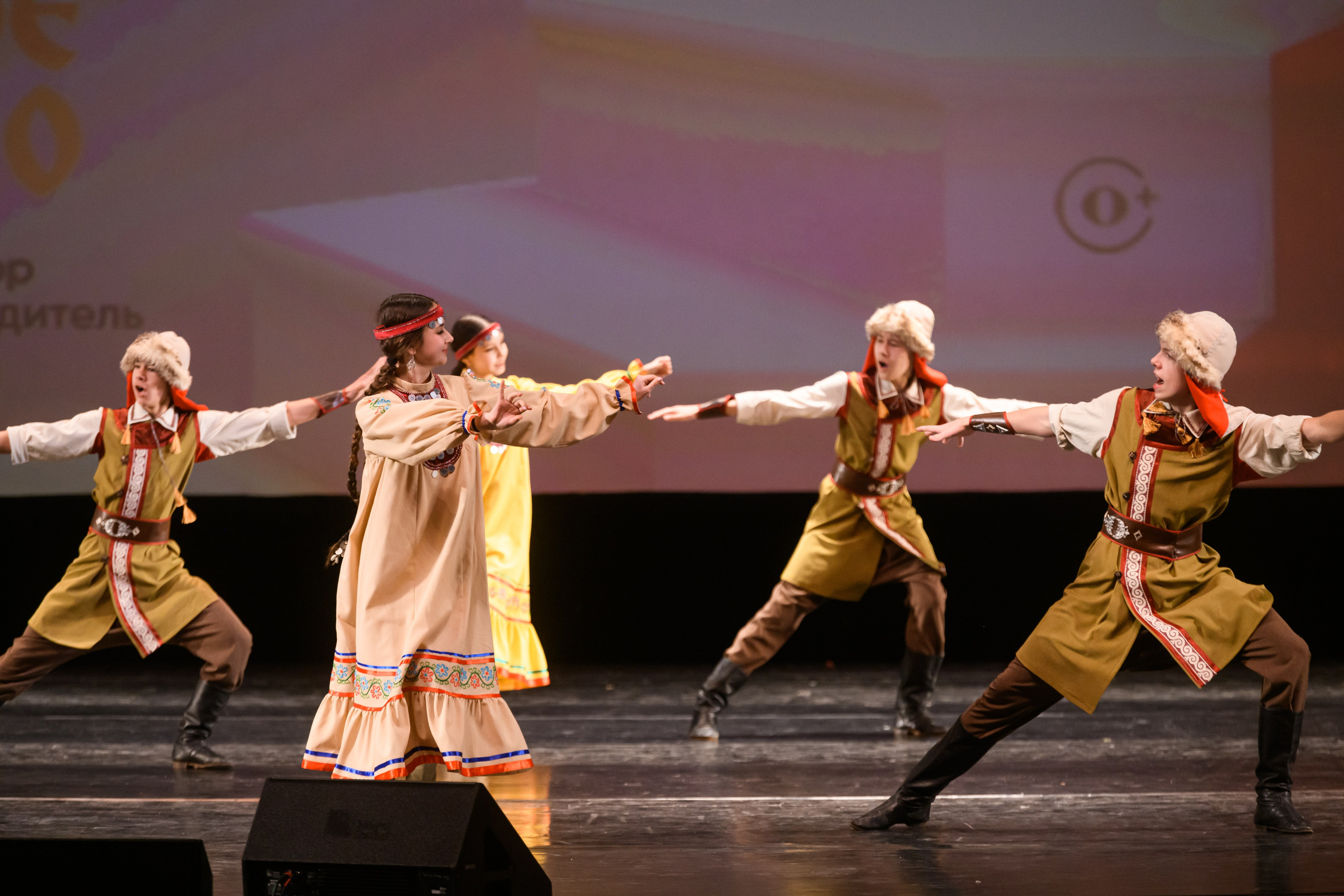 23 апреля, часть 1, БКЗ Октябрьский, г. Санкт-Петербург. Золотое яблочко